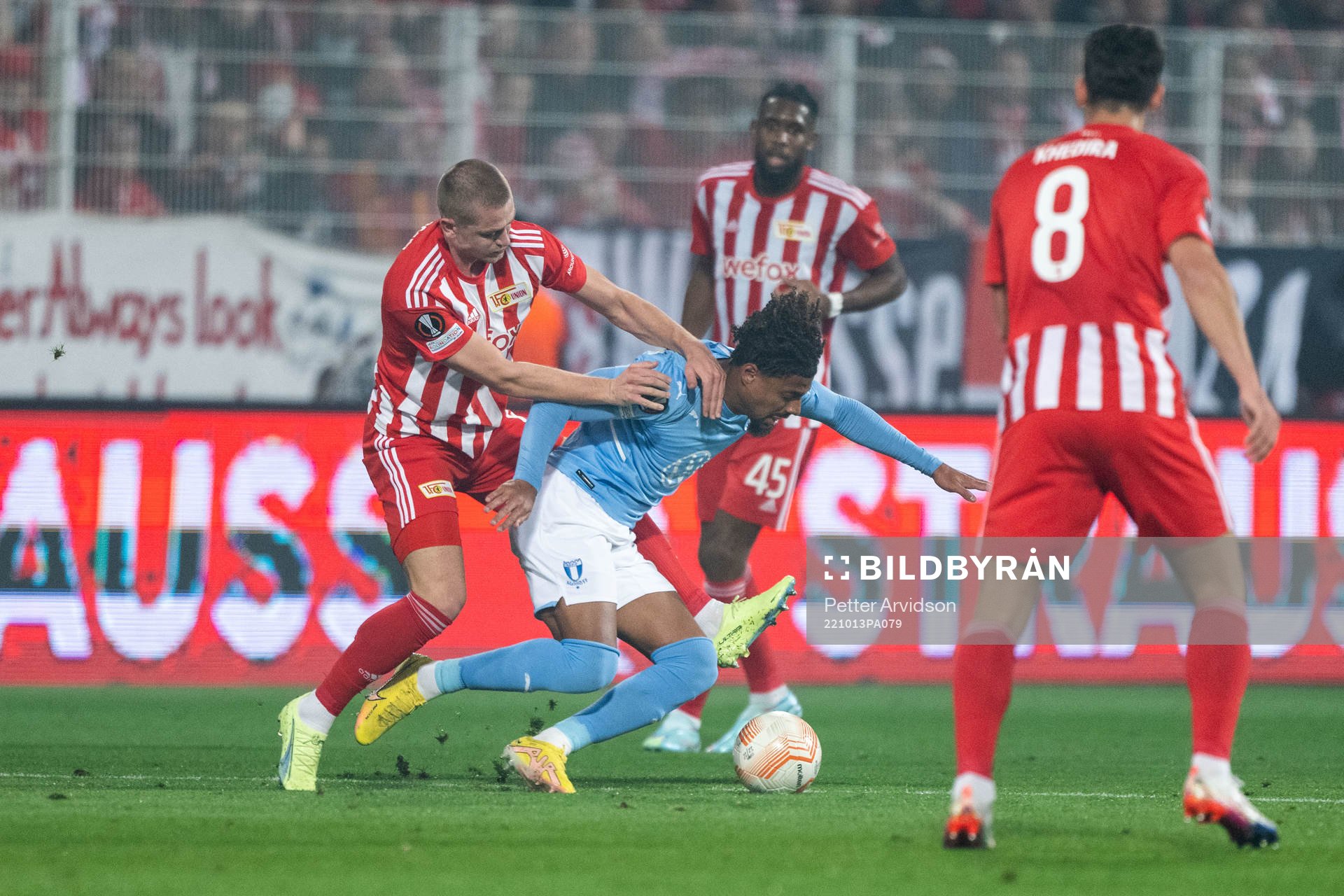 Julian Ryerson of Union Berlin and Joseph Ceesay of Malmö
