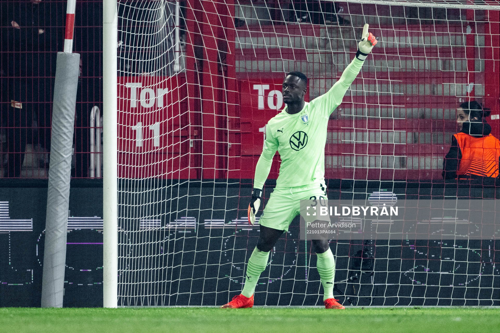 goalkeeper Ismael Diawara of Malmö FF