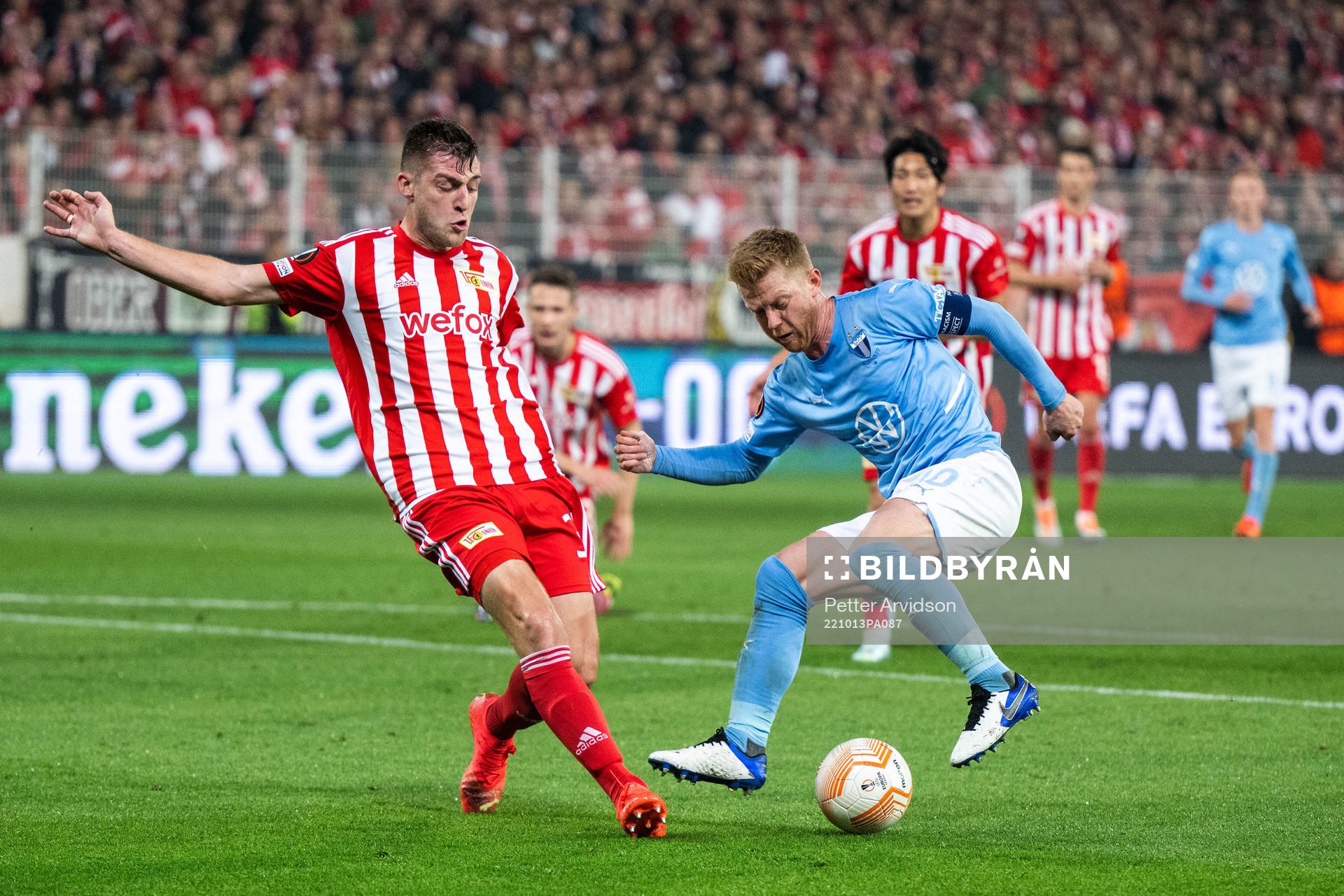Robin Knoche of Union Berlin and Anders Christiansen of
