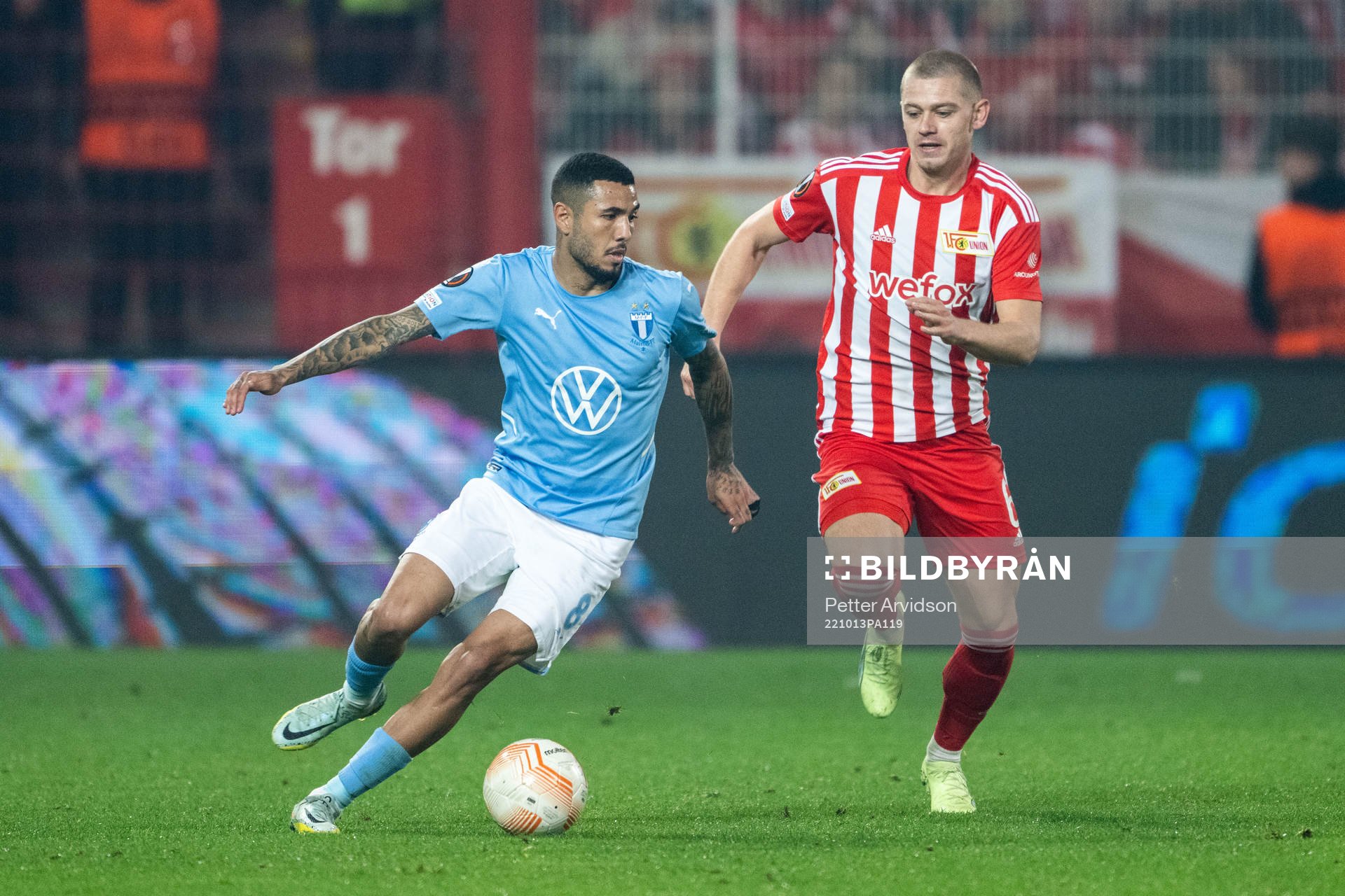 Sergio Pena of Malmö FF and Julian Ryerson of Union Berlin