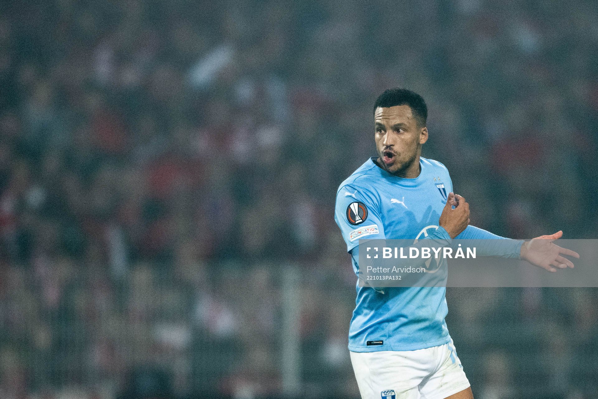 Martin Olsson of Malmö FF reacts