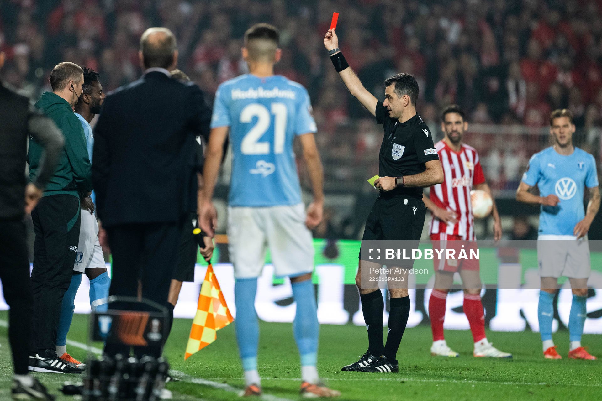 Emmanuel Lomotey of Malmö FF receives a red card