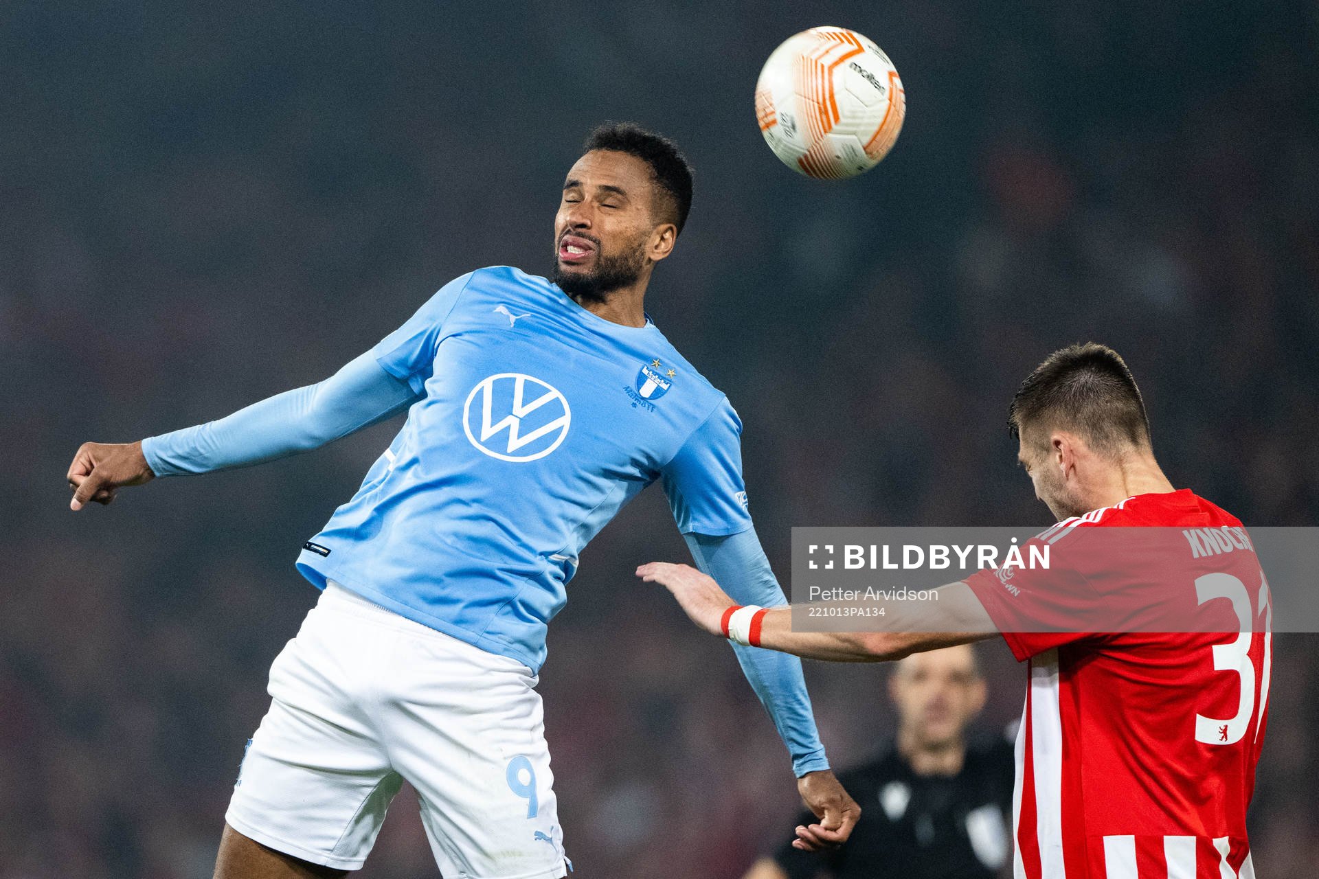 Isaac Kiese Thelin of Malmö FF and Robin Knoche of Union