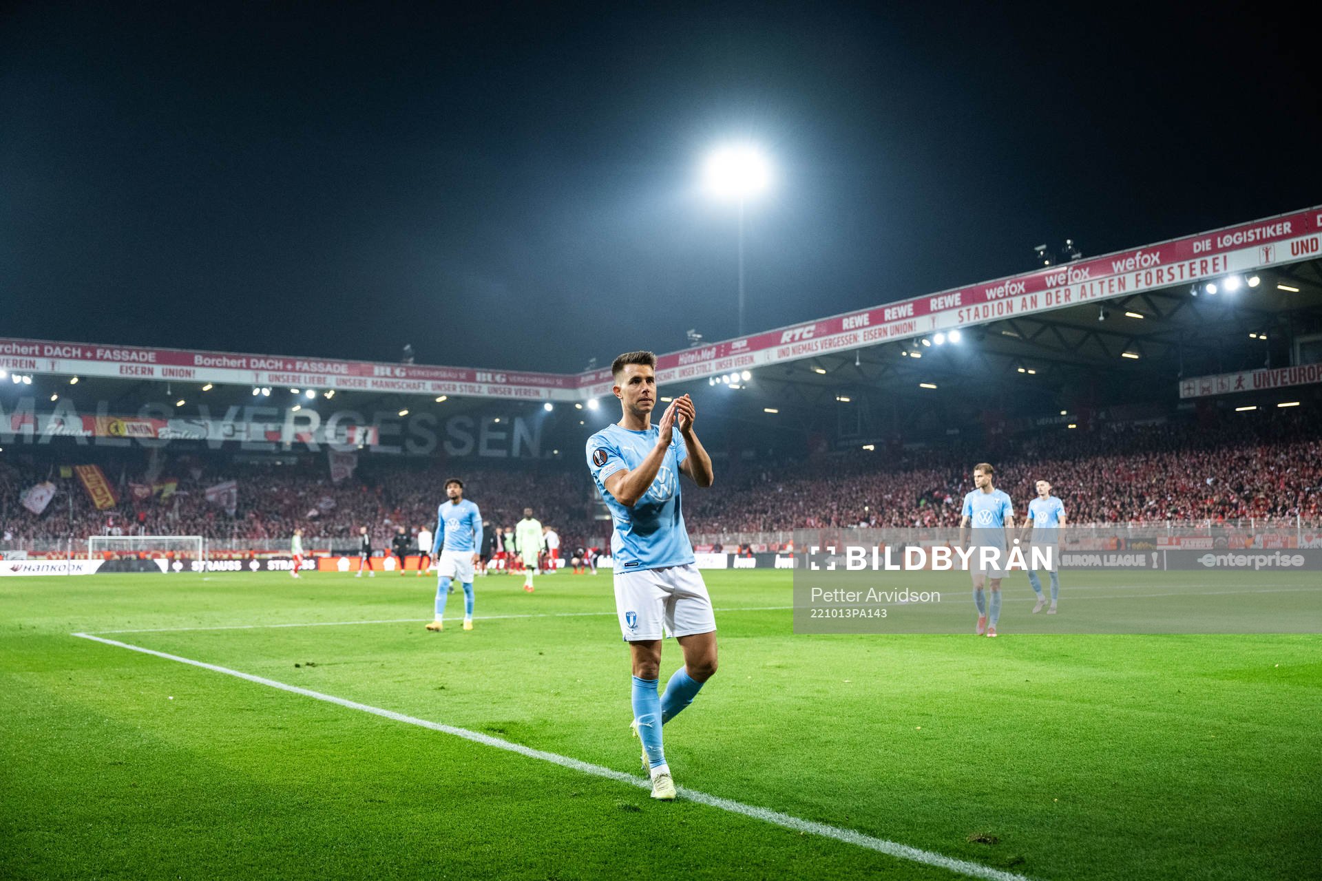 Jonas Knudsen of Malmö FF looks dejected