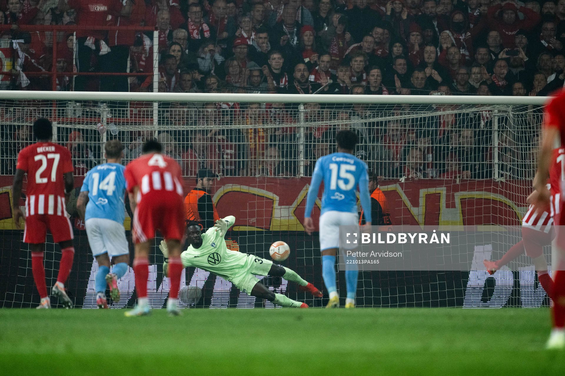 Goalkeeper Ismael Diawara of Malmö FF concedes 1-0