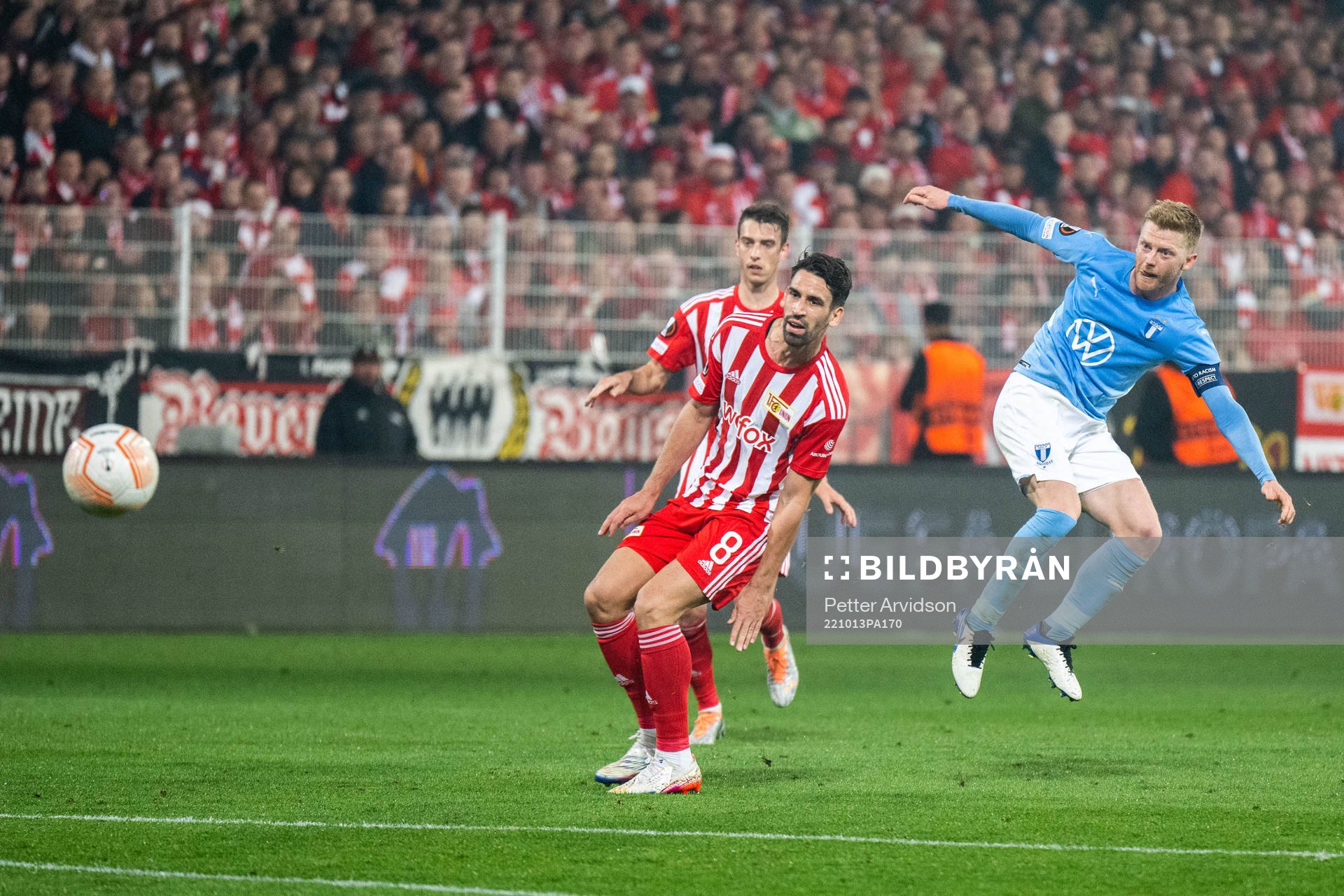 Rani Khedira of Union Berlin and Anders Christiansen of