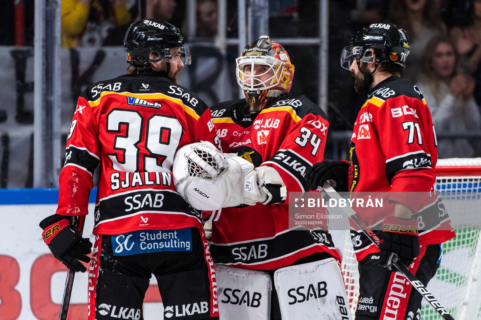 Luleås Pontus Själin, målvakt Joel Lassinantti och Linus