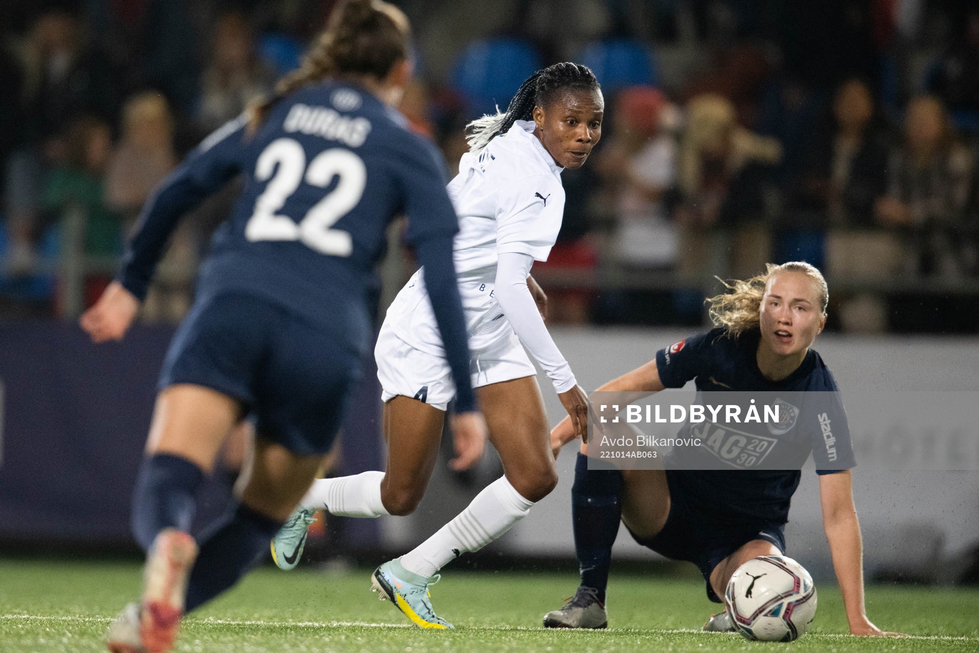 FC Rosengårds Halimatu Ibrahim Ayinde under fotbollsmatchen i Damallsvenskan mellan FC Rosengård och Eskilstuna United den 14 oktober 2022 i Malmö.