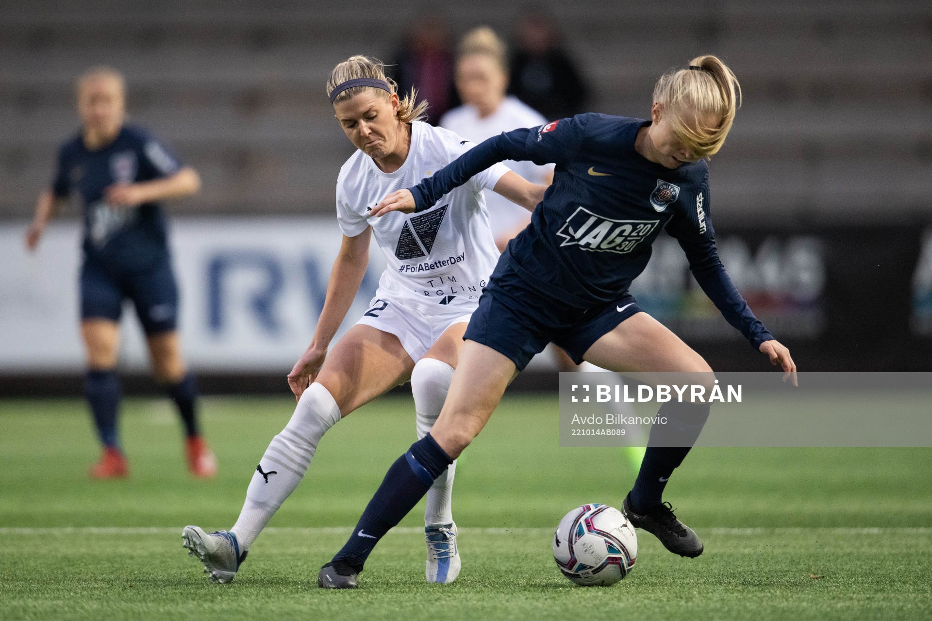 FC Rosengårds Olivia Schough och Eskilstuna Uniteds Emma