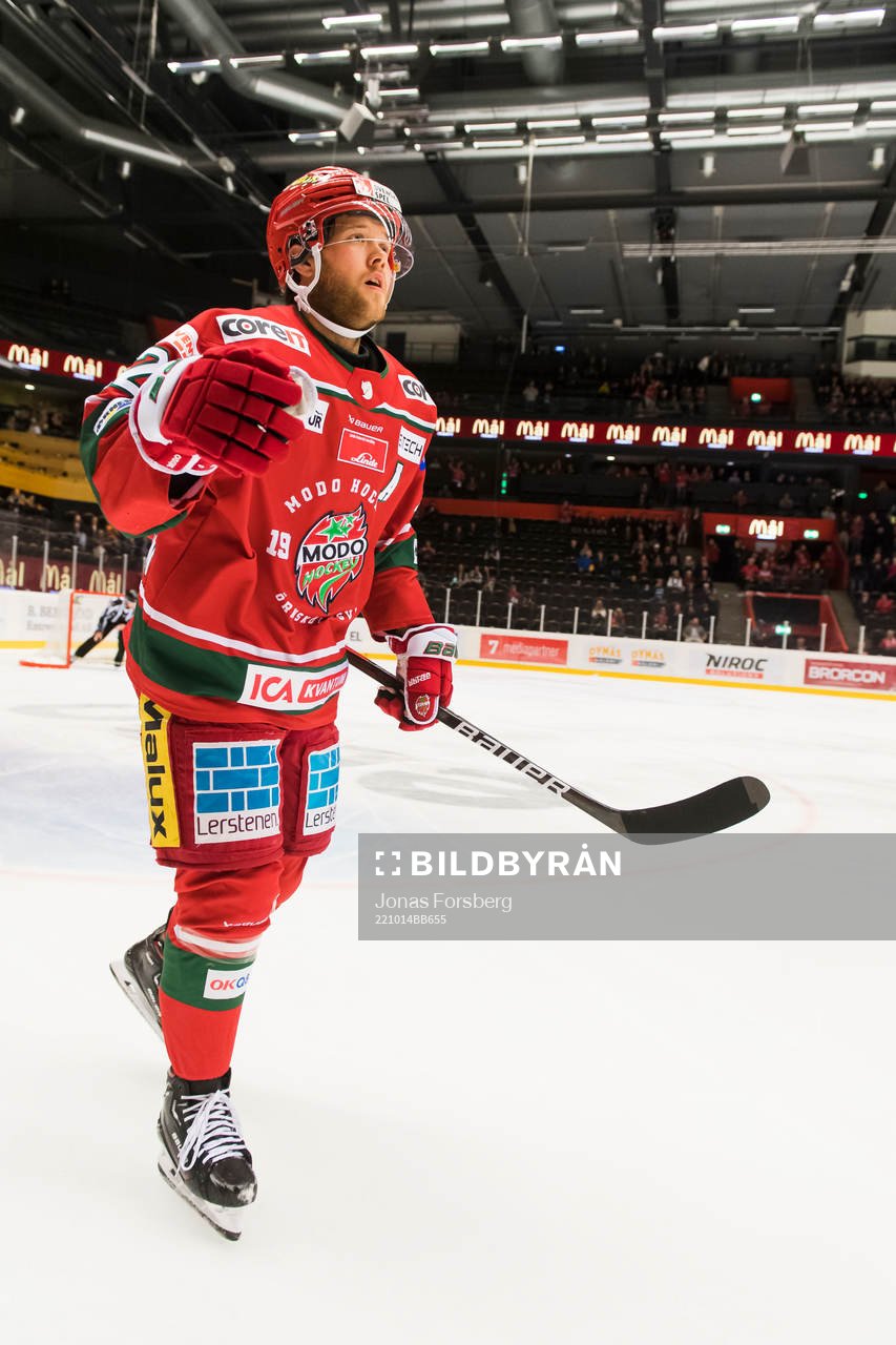 Modos Oscar Pettersson jublar