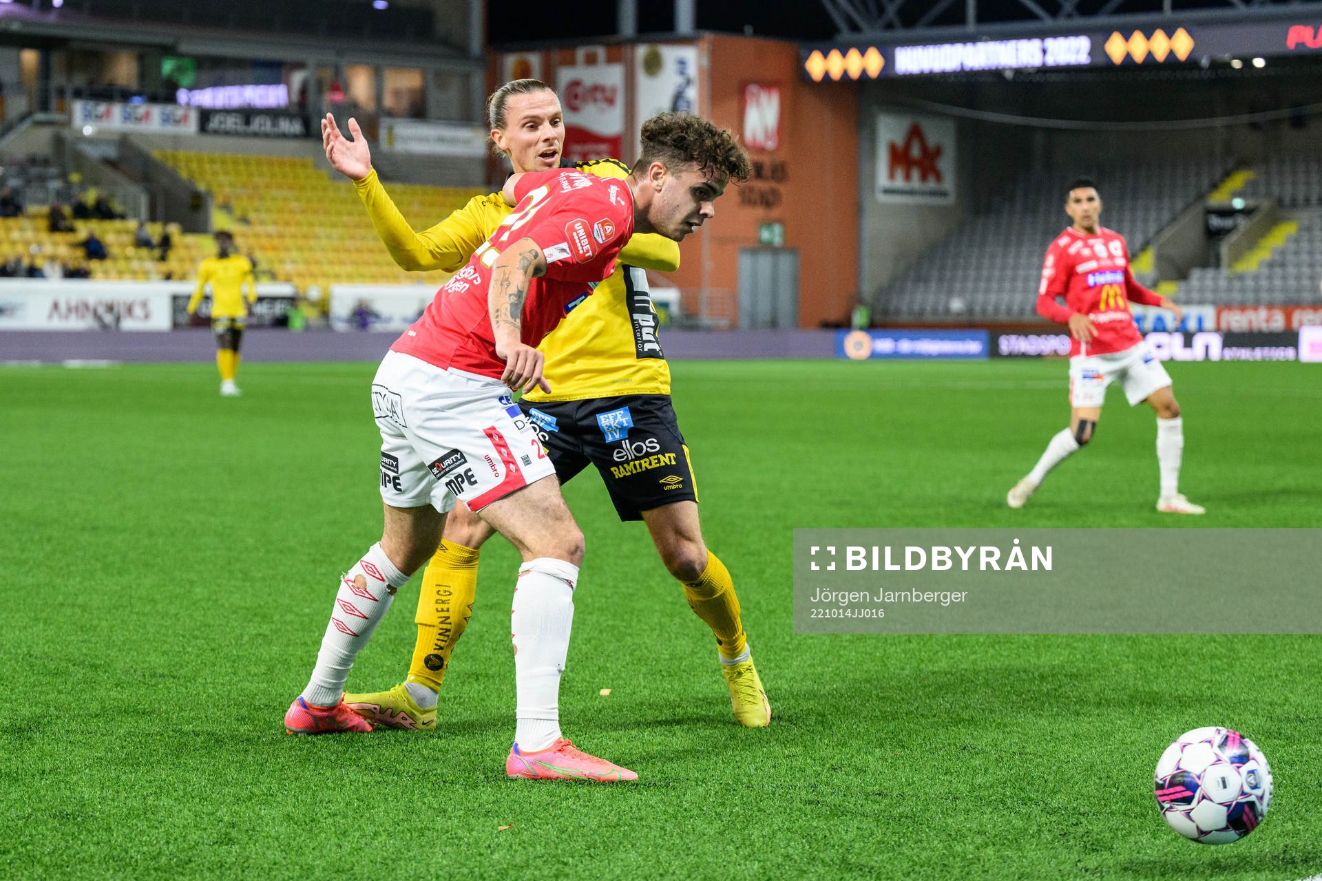 Degerfors Justin Salmon och Elfsborgs Niklas Hult