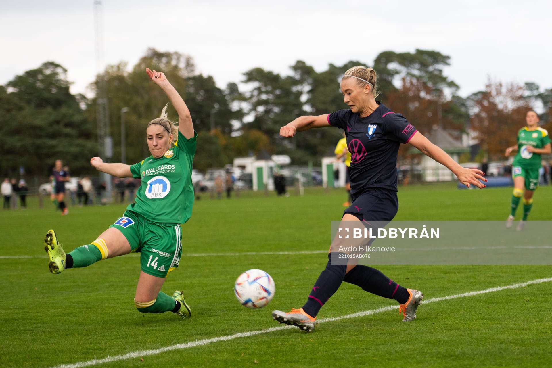 Åhus Malin Winberg och Malmö FFs Madeleine Hejde