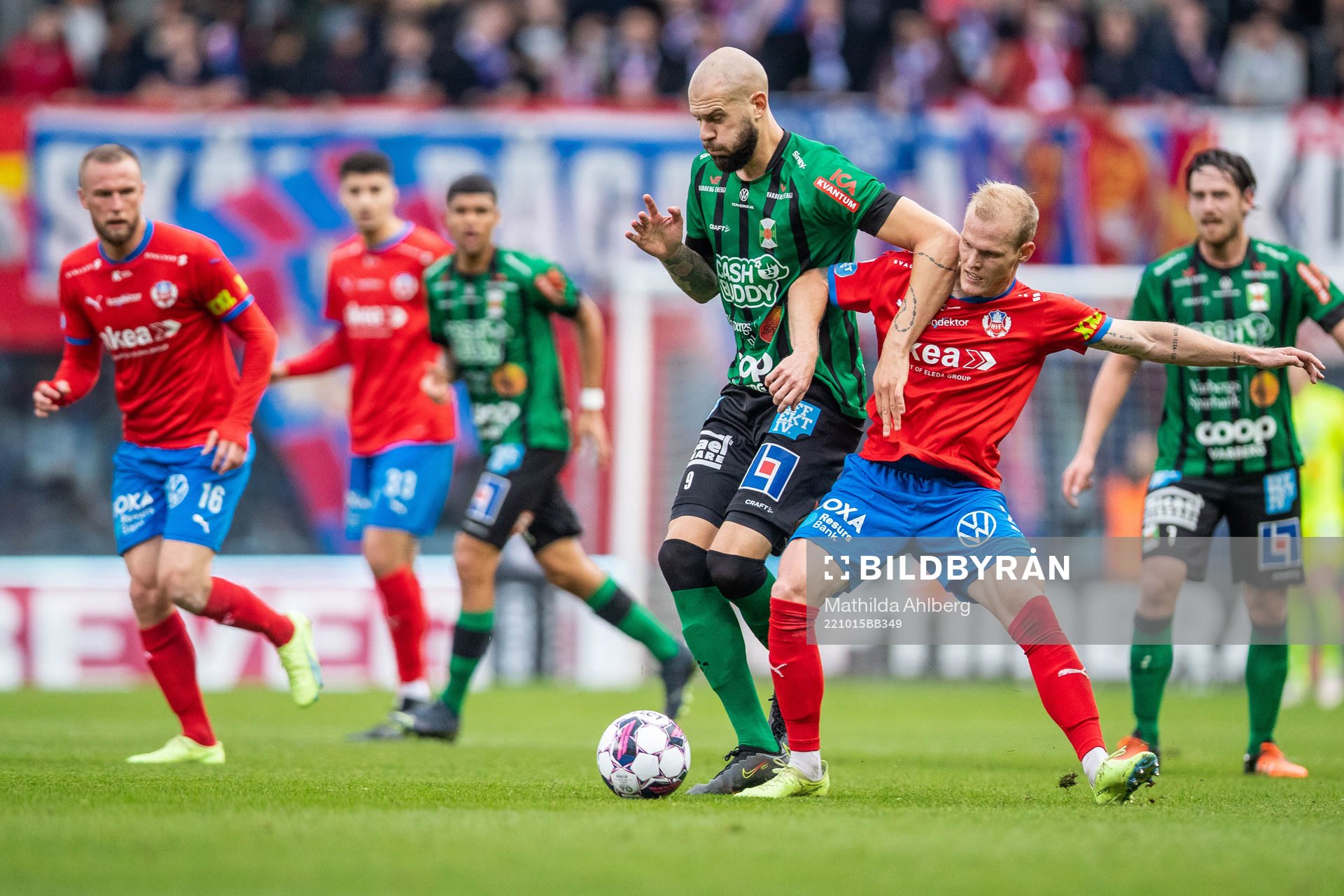 Varbergs Robin Simovic och Helsingborgs Philip Rejnhold