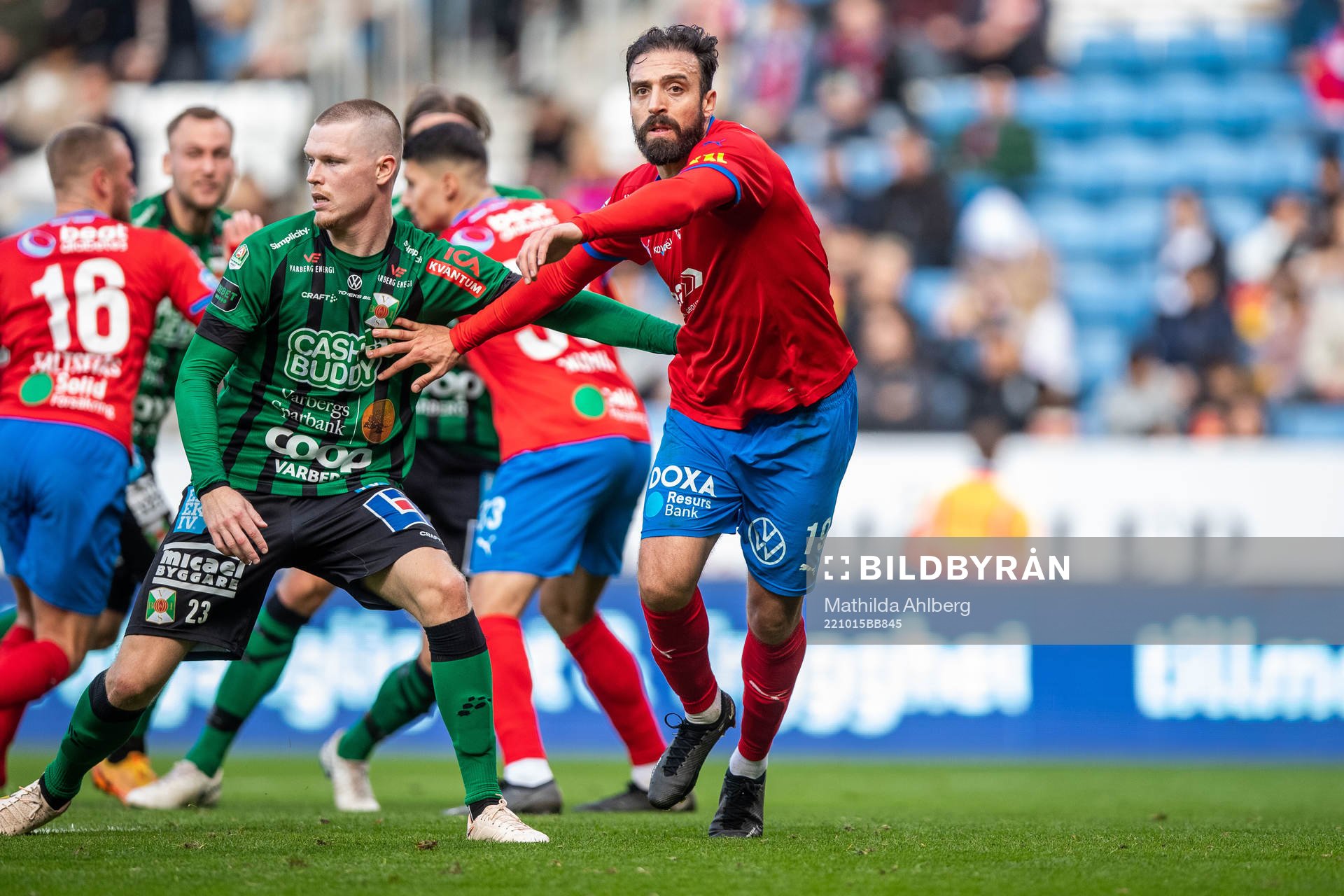 Varbergs Anton Liljenbäck och Helsingborgs Abdul Rahman