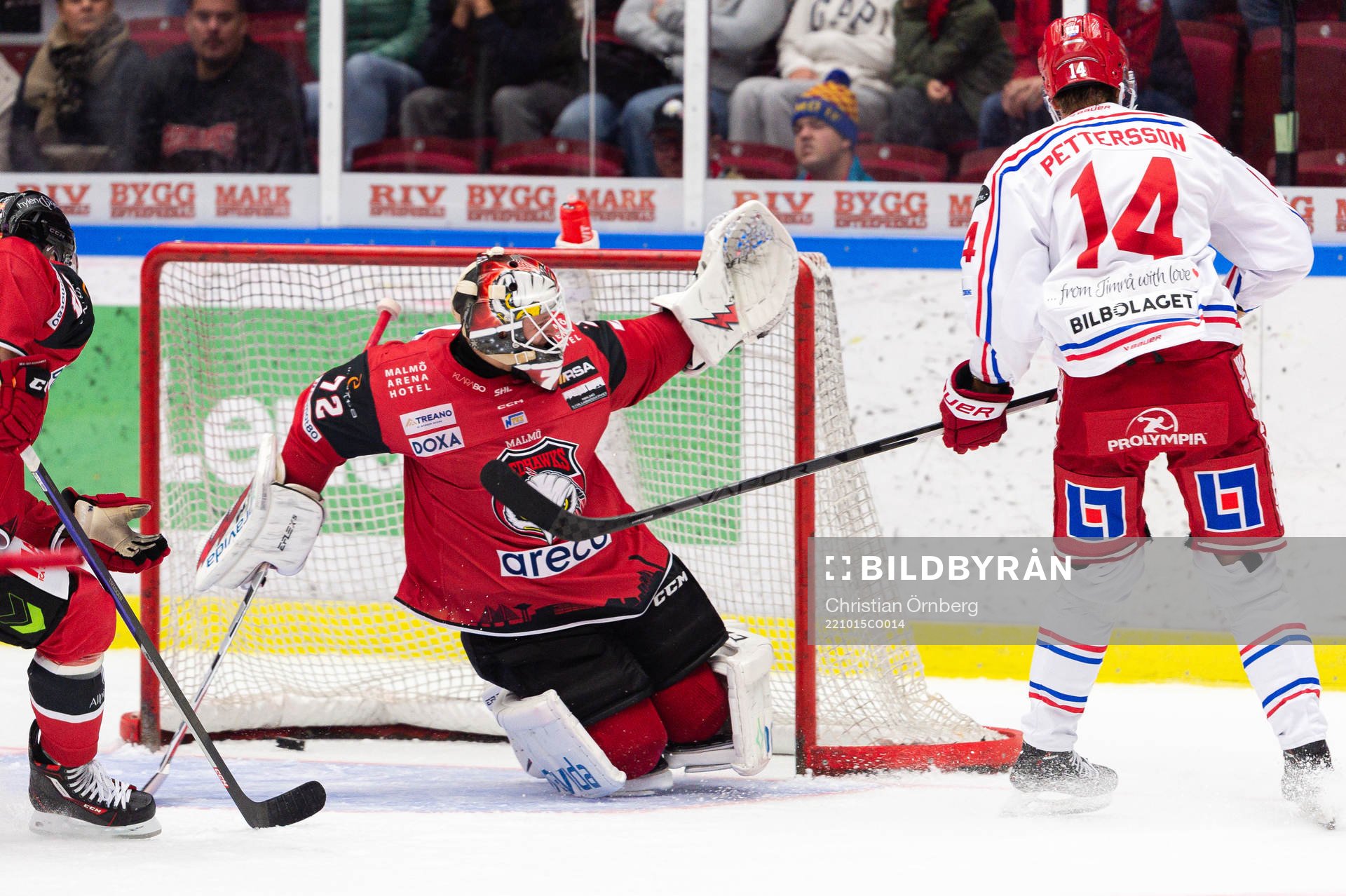 Timrås Emil Pettersson gör 0-2 bakom Malmö Redhawks