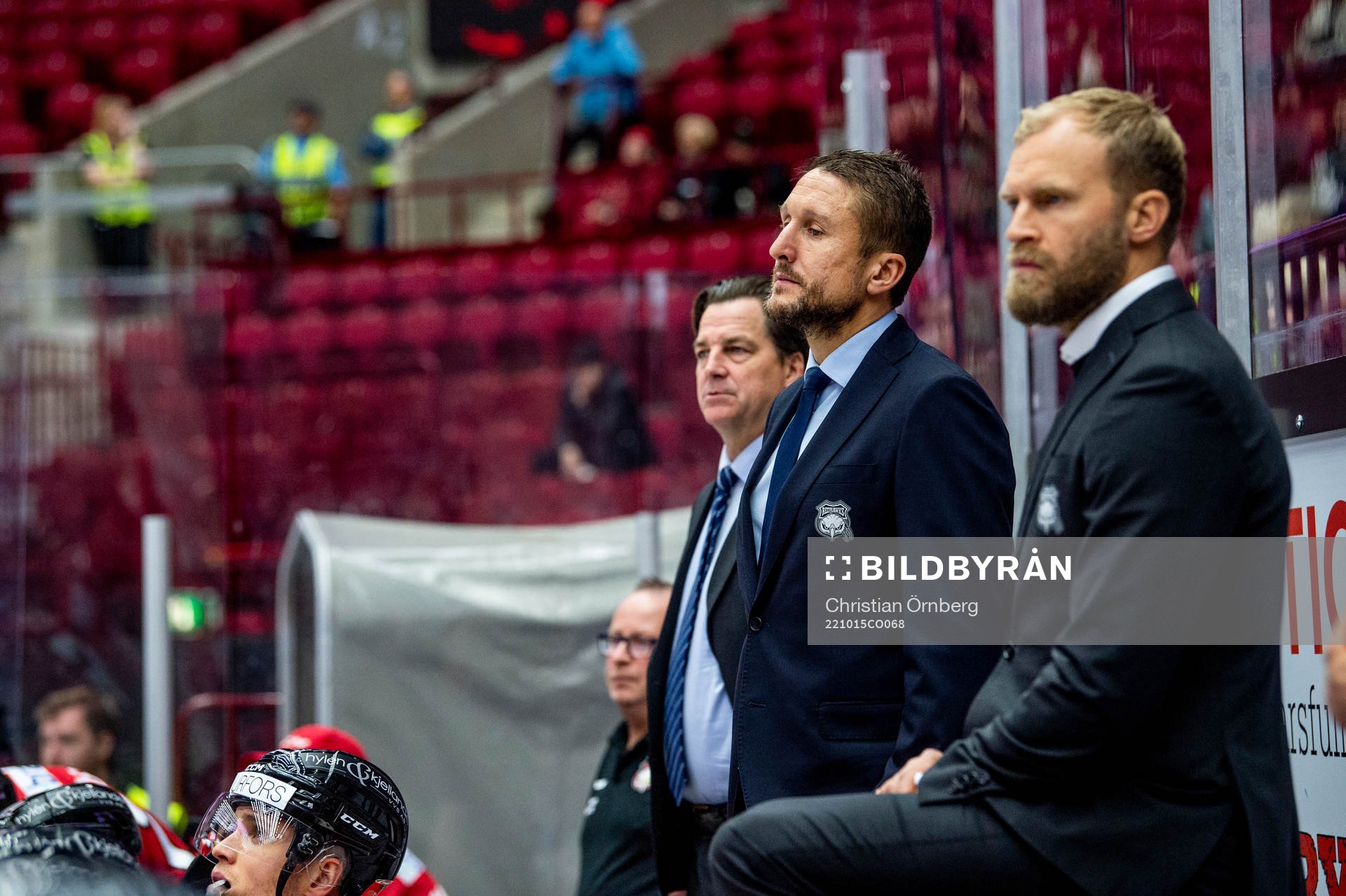 Malmö Redhawks tränare Tomas Kollar deppar