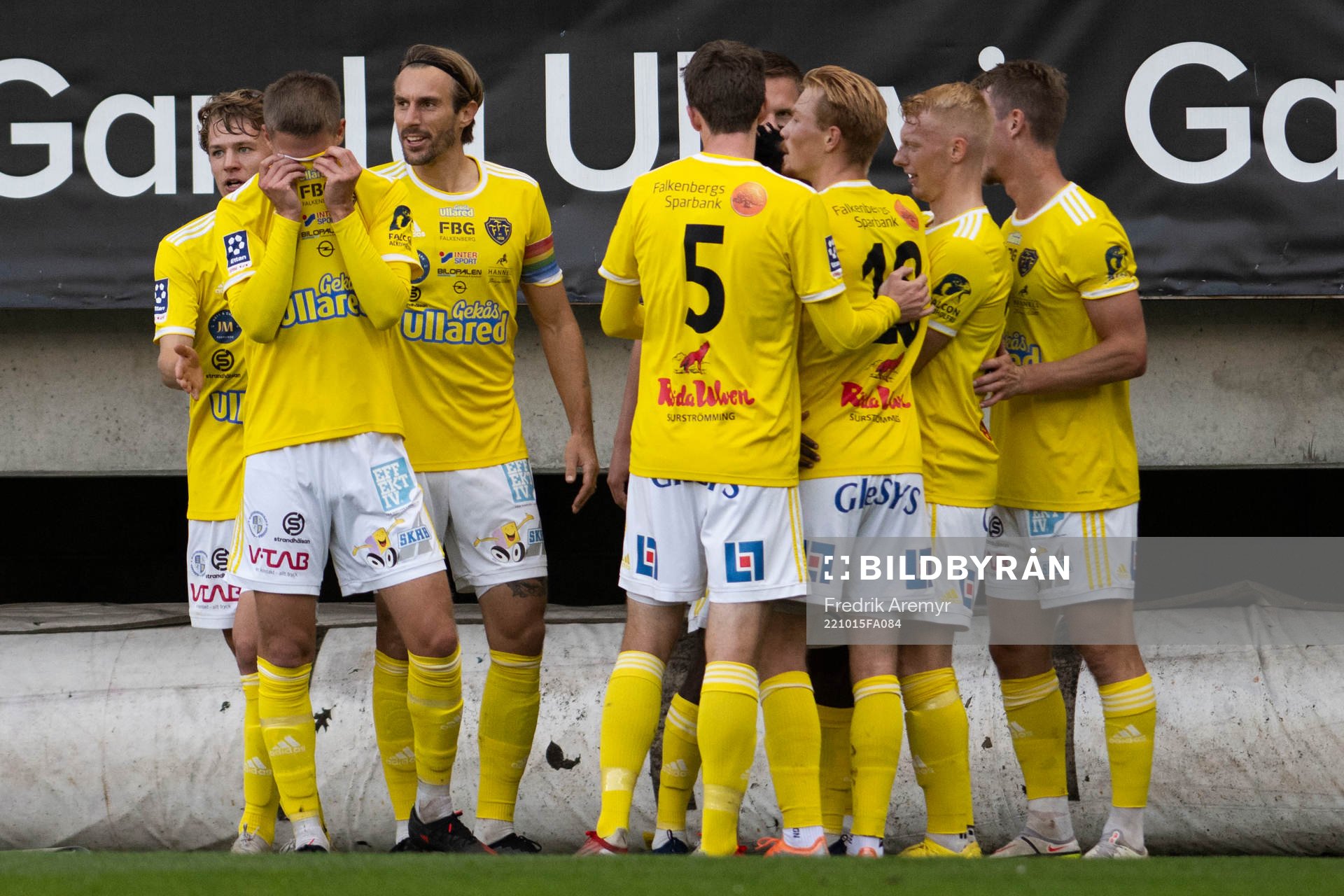 Falkenbergs spelare jublar
