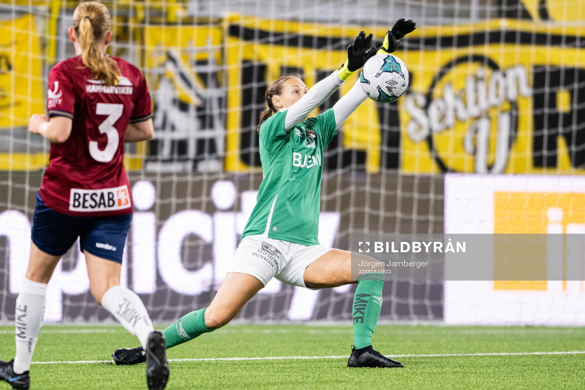 Örgrytes målvakt Caroline Rebane
