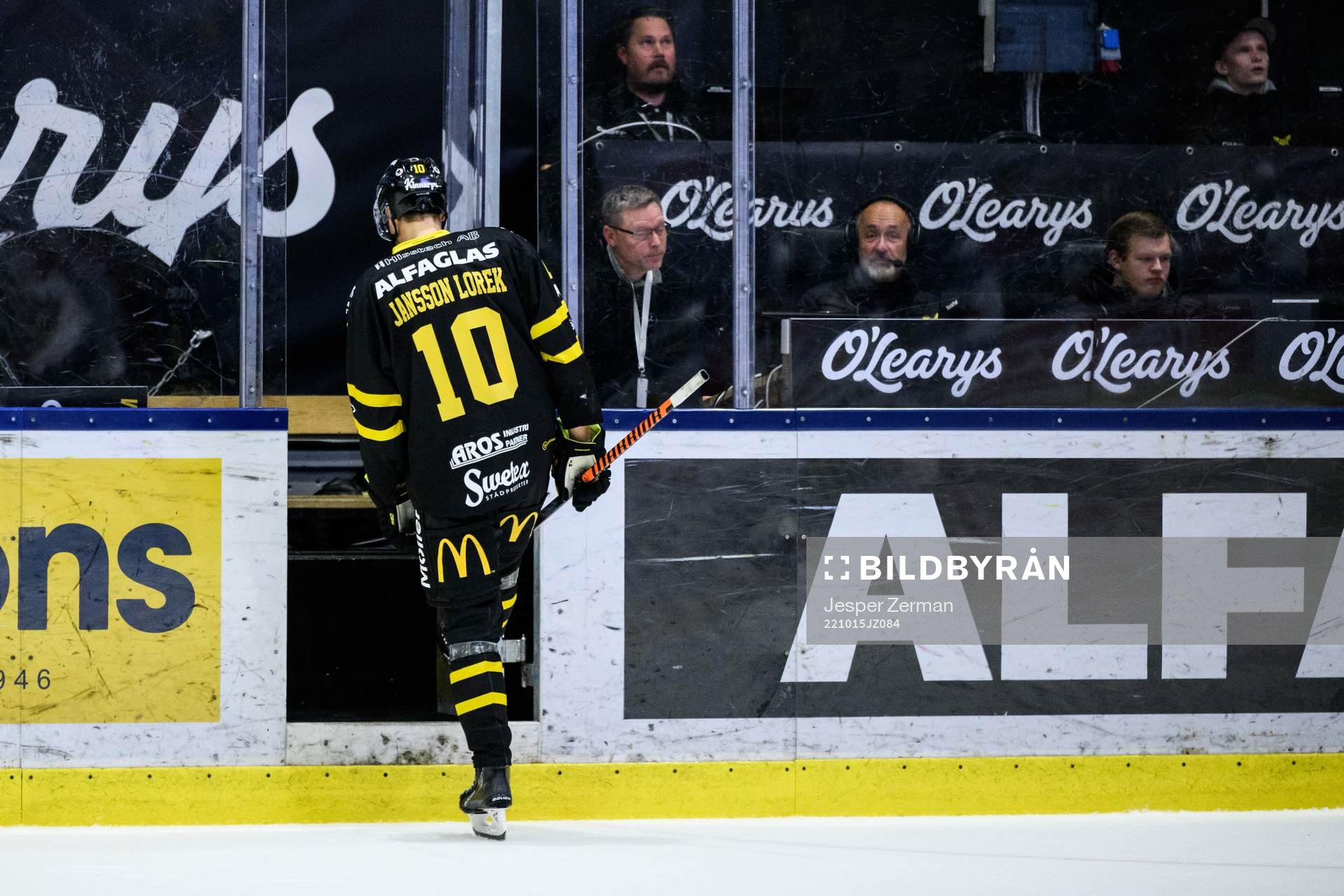 Västerås Jimmie Jansson sätter sig i utvisningsbåset