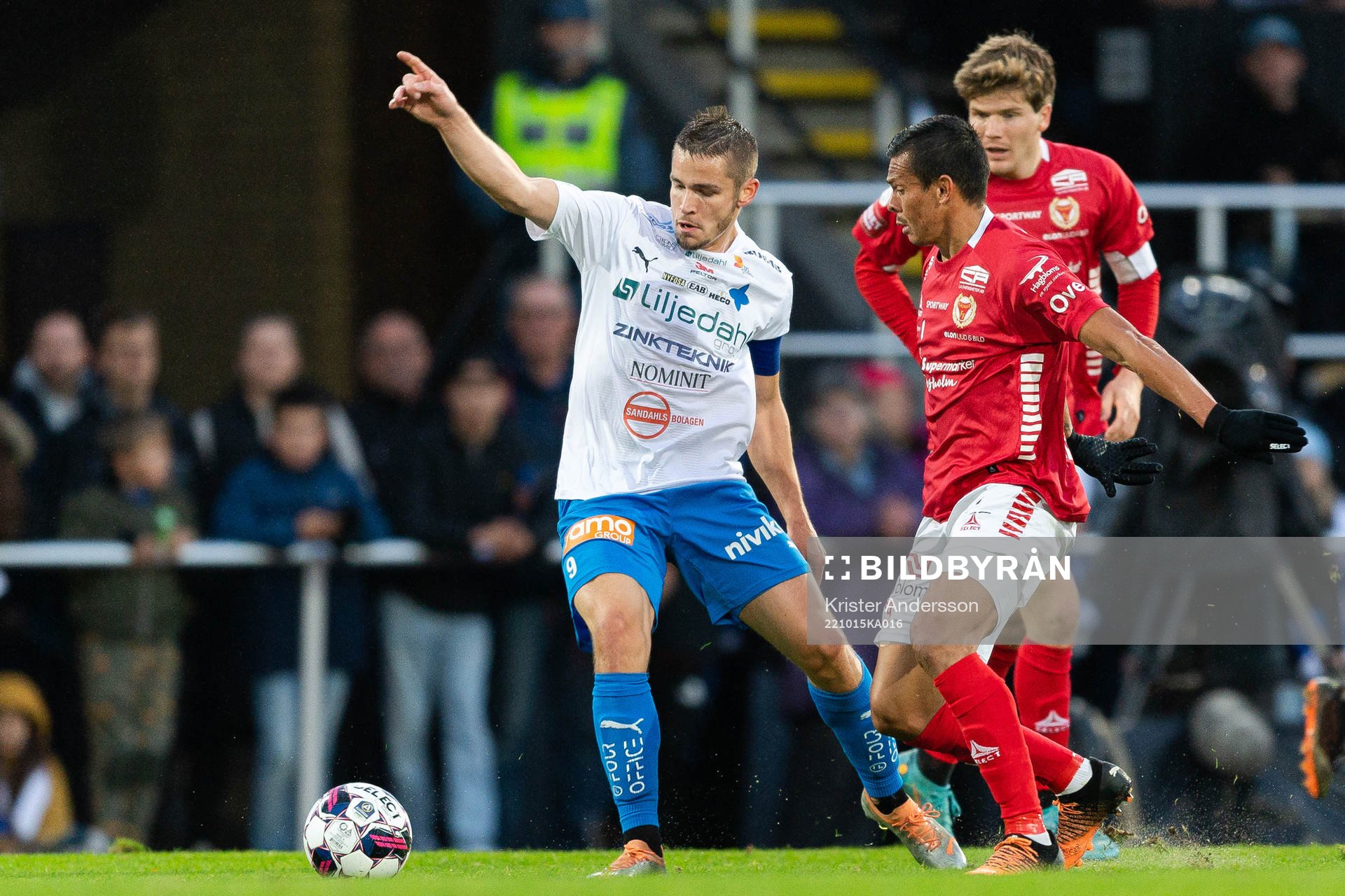 Värnamos Oscar Johansson och Kalmars målvakt Jakob
