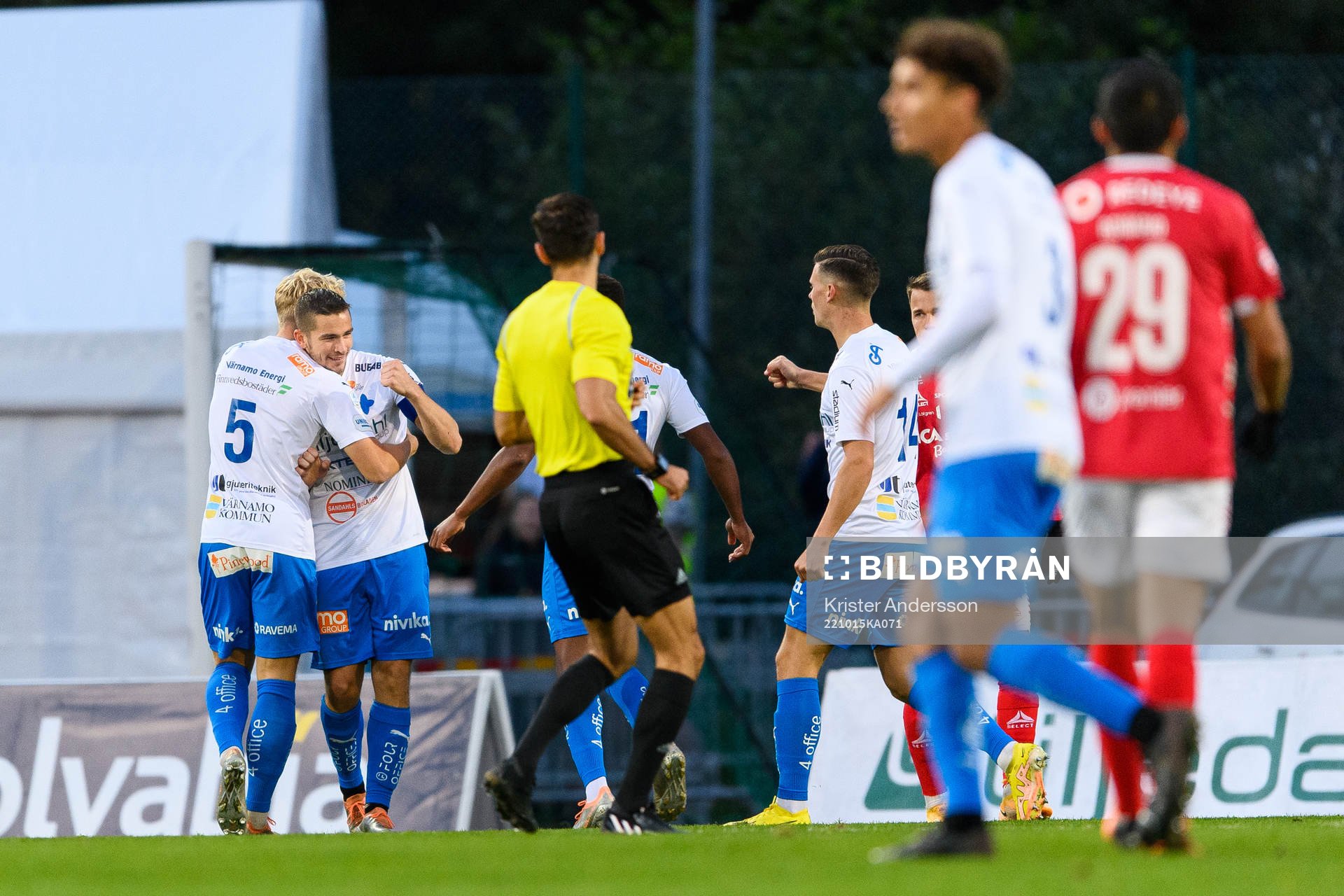 Värnamos Oscar Johansson jublar