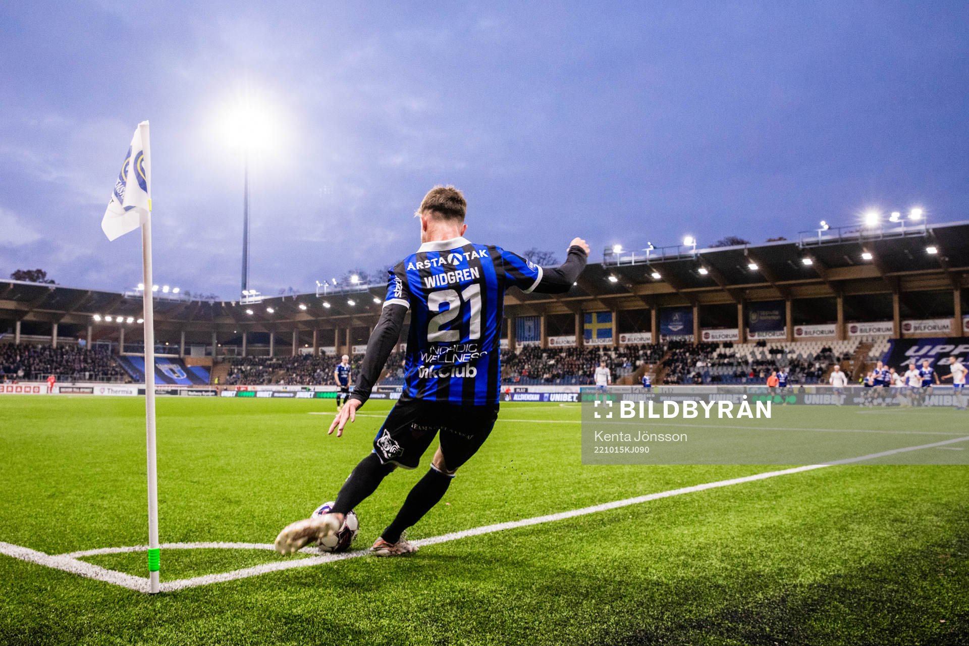 Sirius Dennis Widgren med en hörna