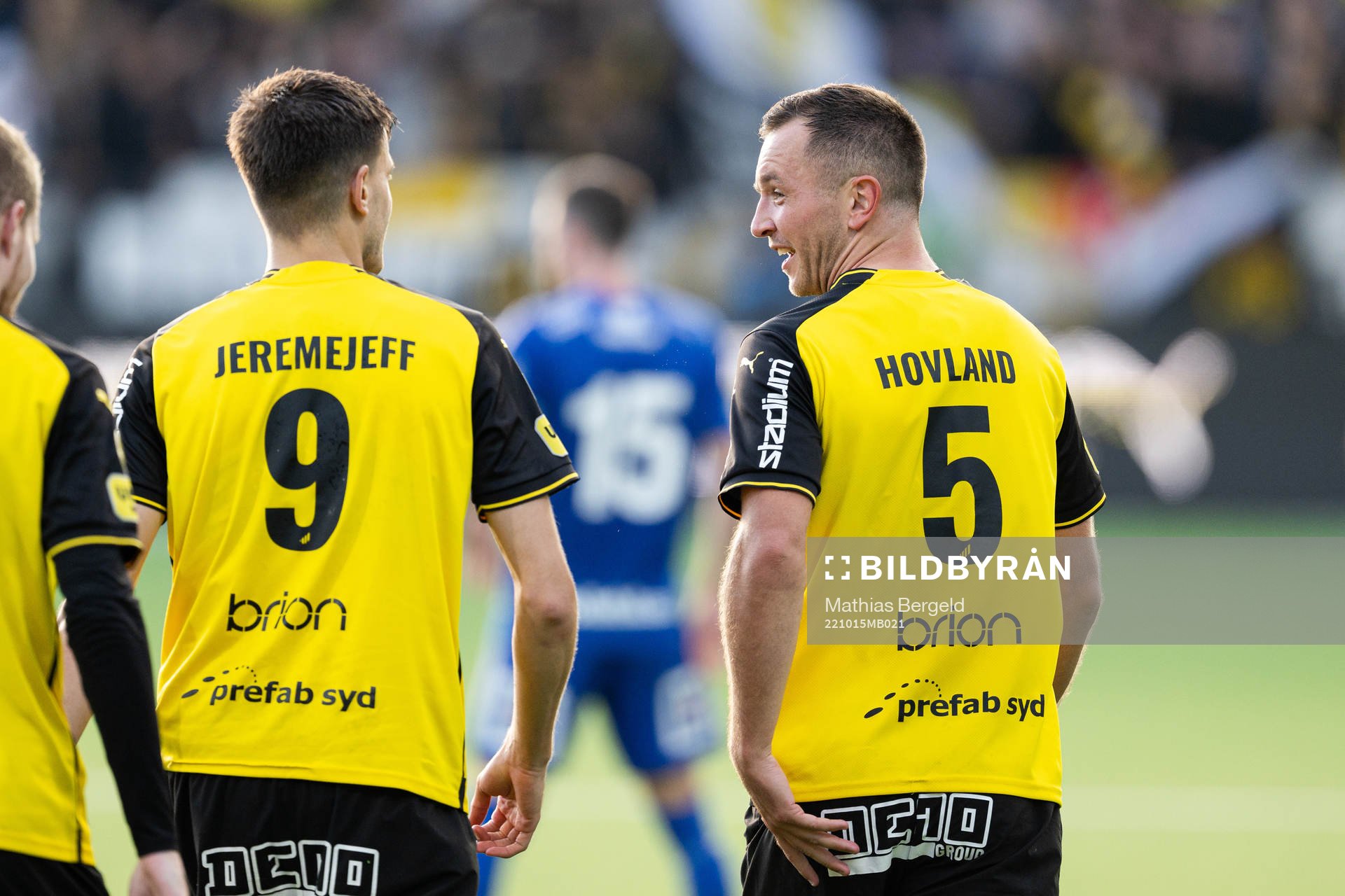 Häckens Alexander Jeremejeff och Even Hovland jublar