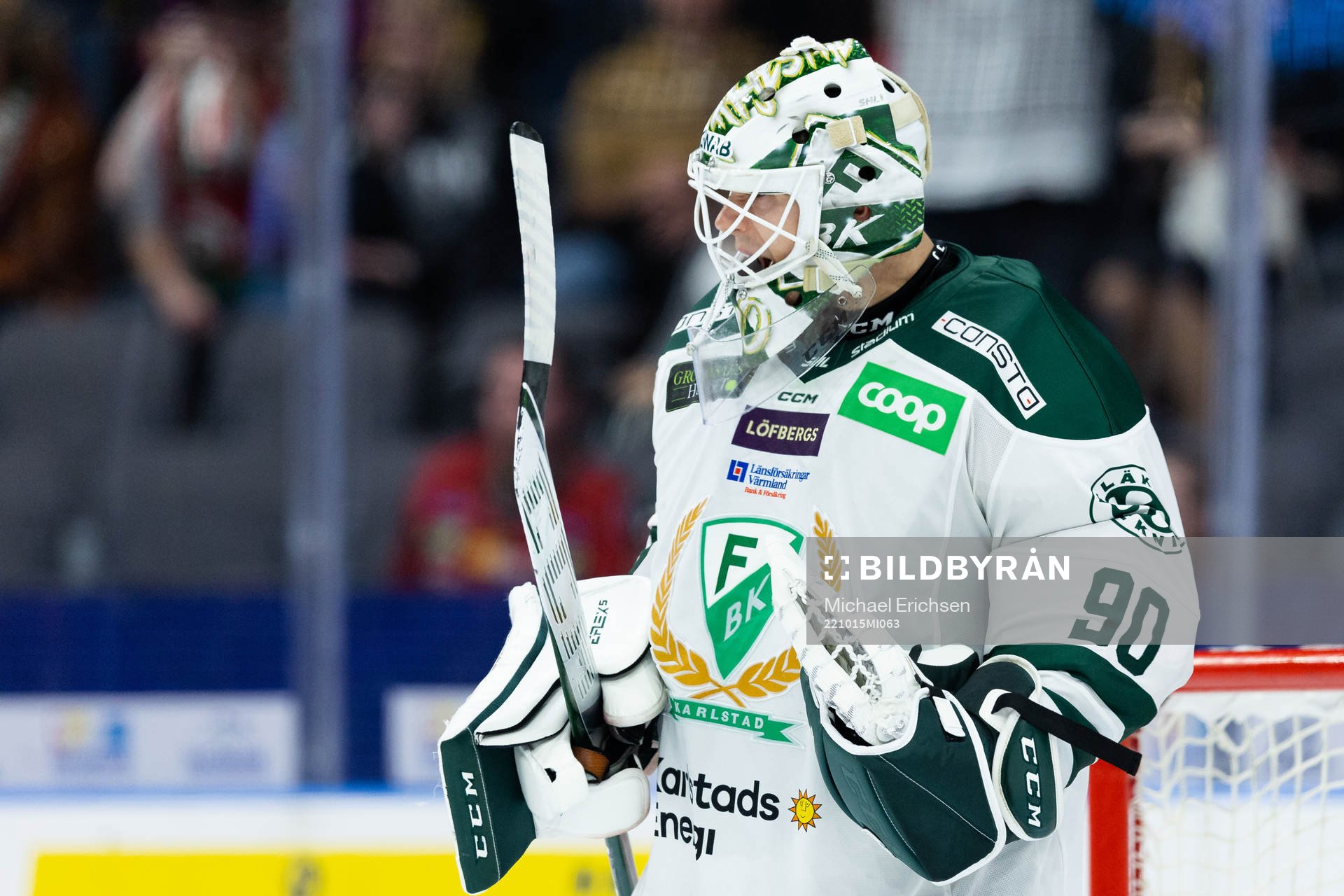 Färjestads målvakt Matthew Tomkins jublar