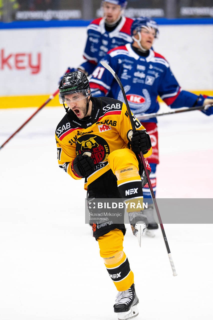 Luleås Konstantin Komarek jublar