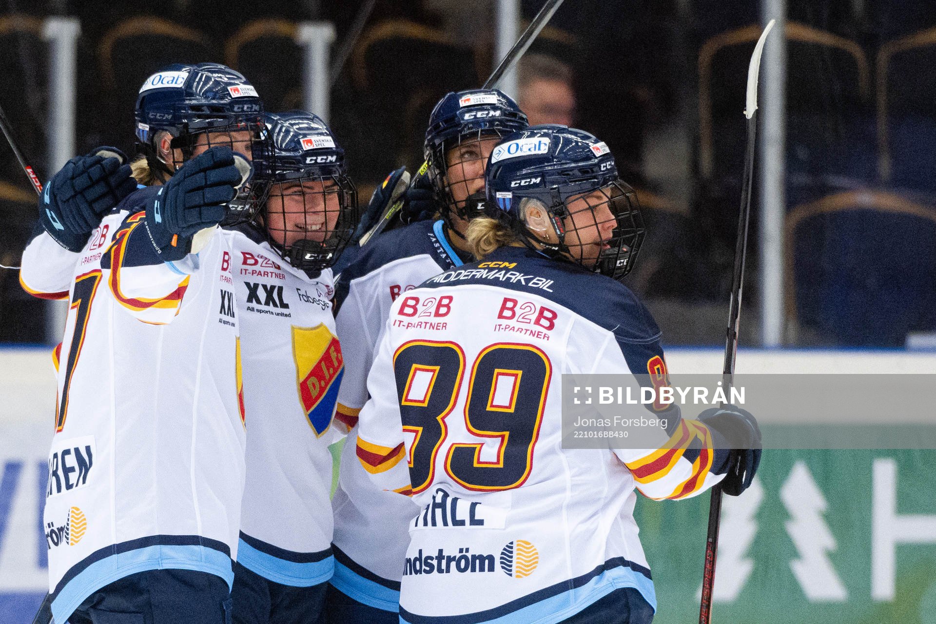 Djurgårdens Lova Blom jublar