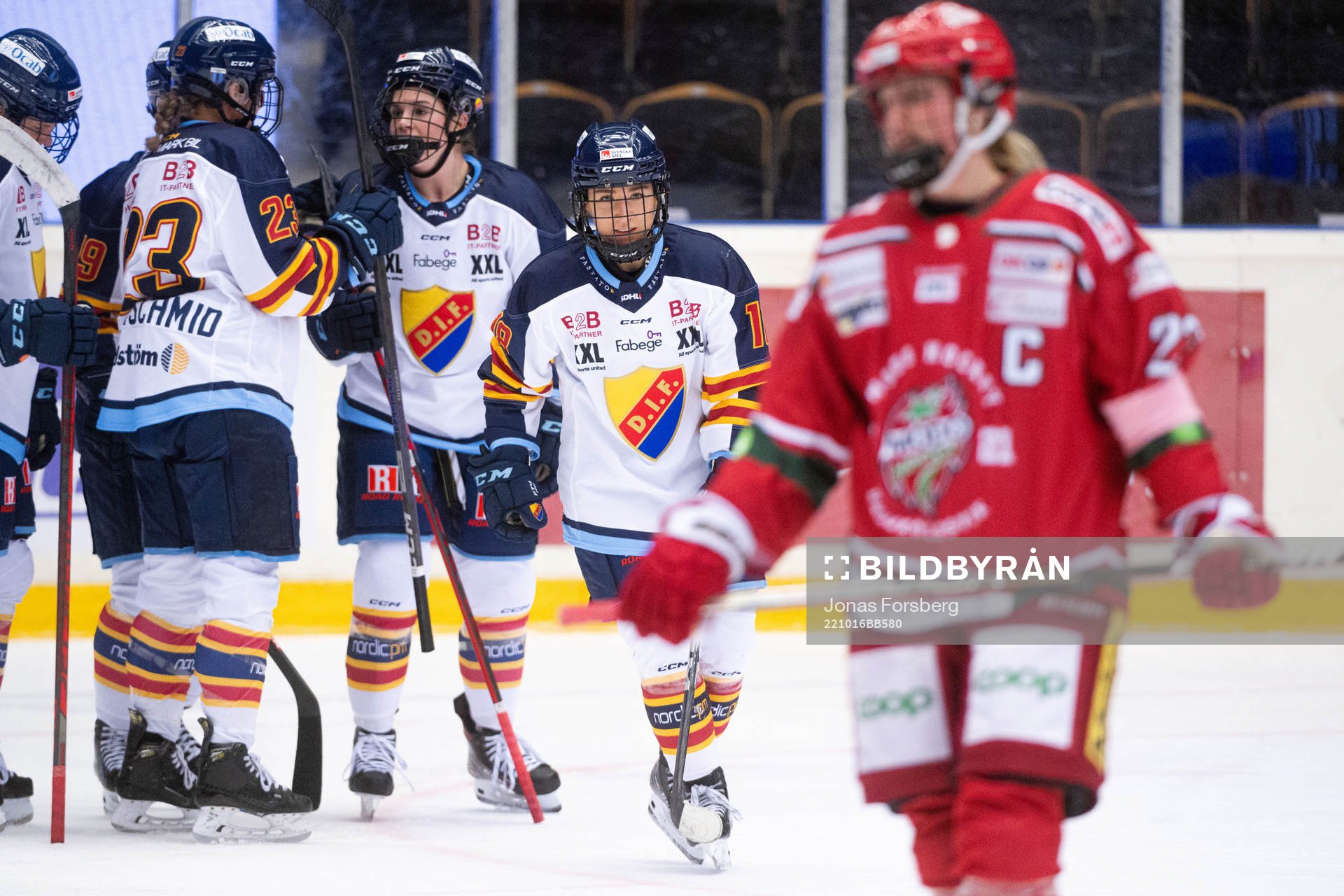 Djurgårdens Alice Östensson jublar