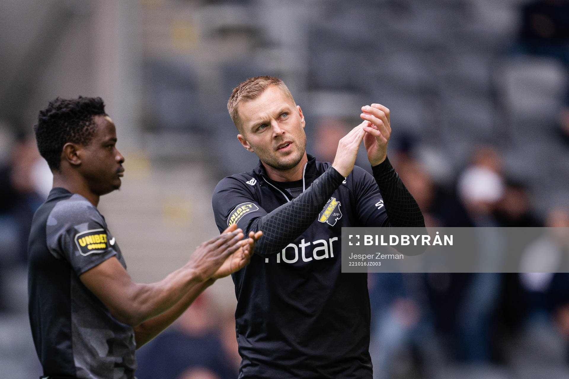 AIKs Erick Otieno Ouma och Sebastian Larsson