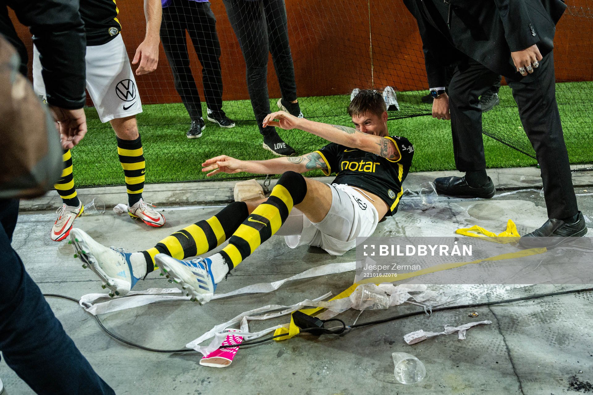 AIKs Mikael Lustig jublar