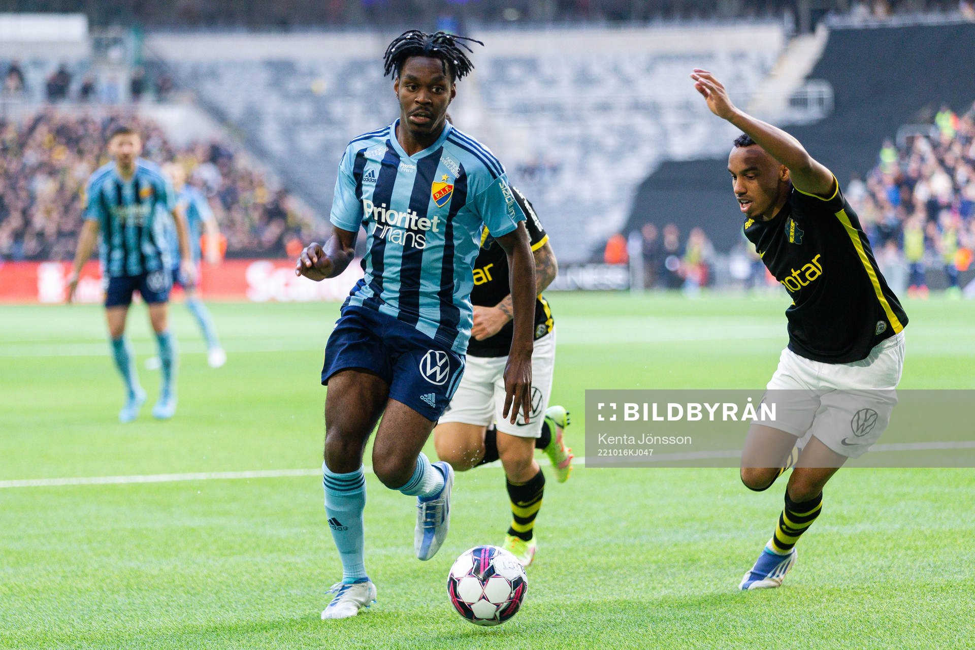 Djurgårdens Joel Asoro och AIKs Bilal Hussein