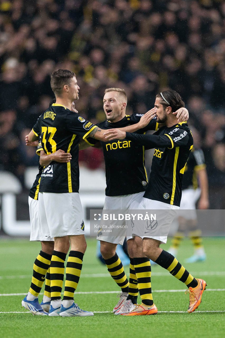 AIKs Mikael Lustig , Sebastian Larsson och Zachary