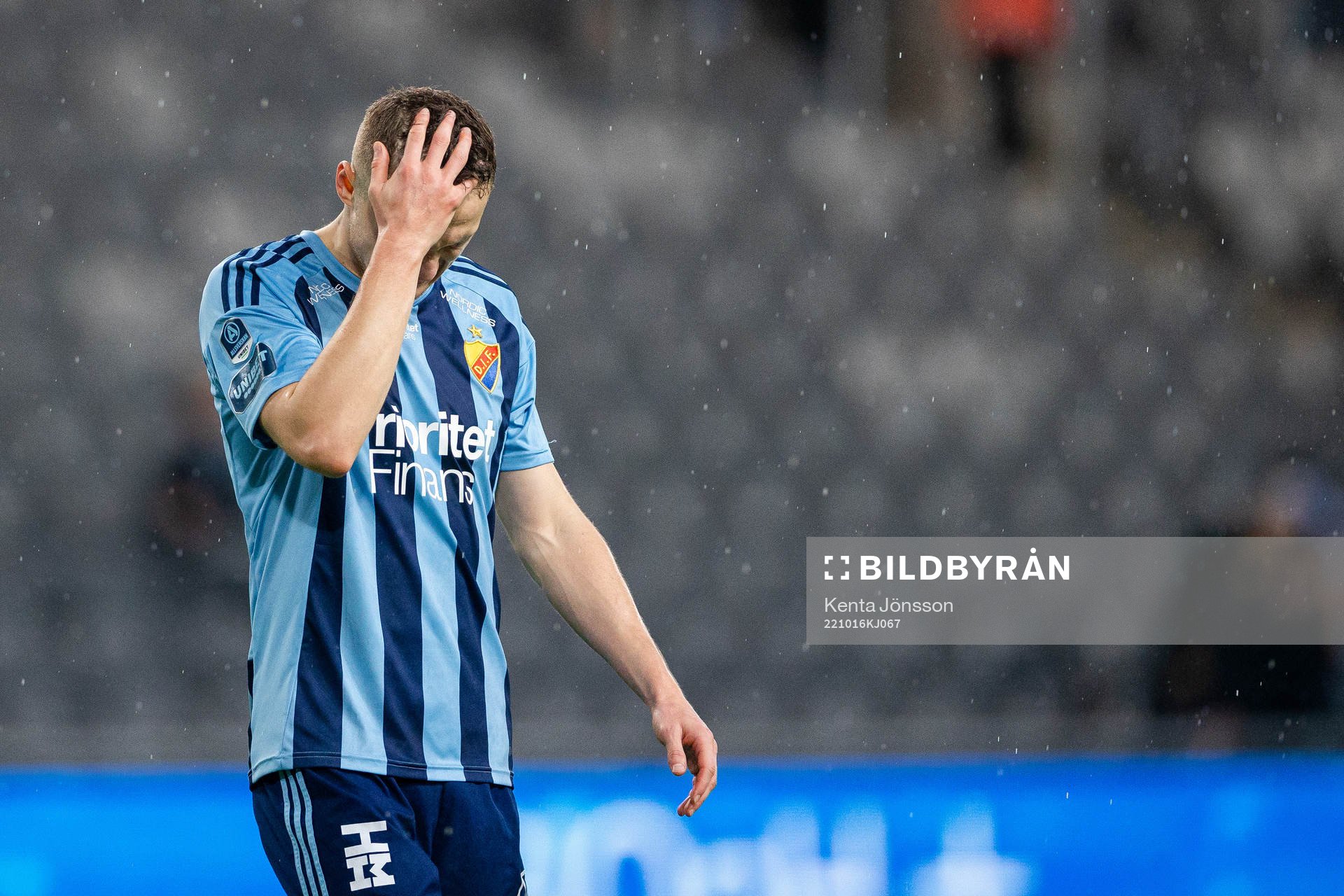 Djurgårdens Piotr Johansson deppar