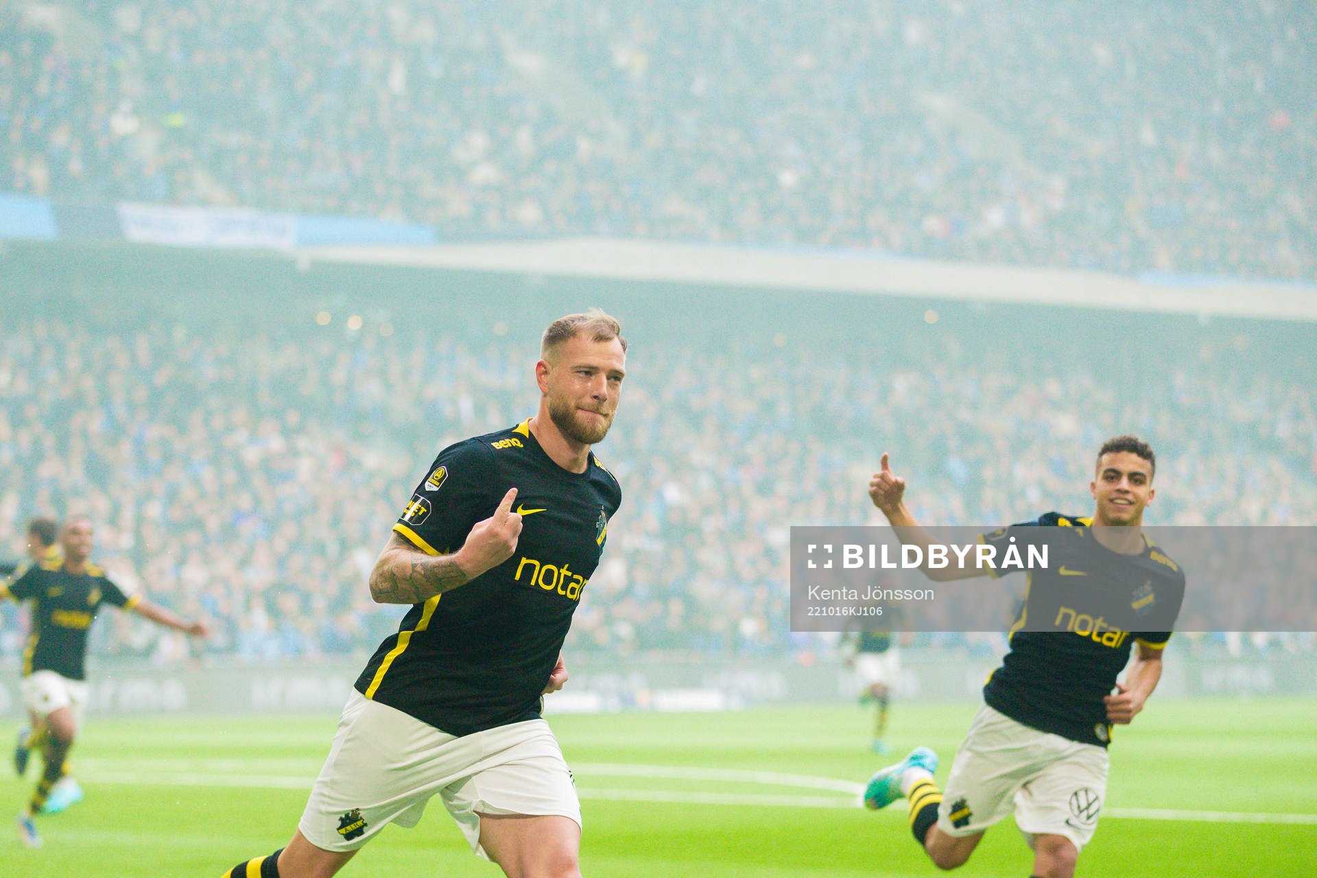 s John Guidetti jublar