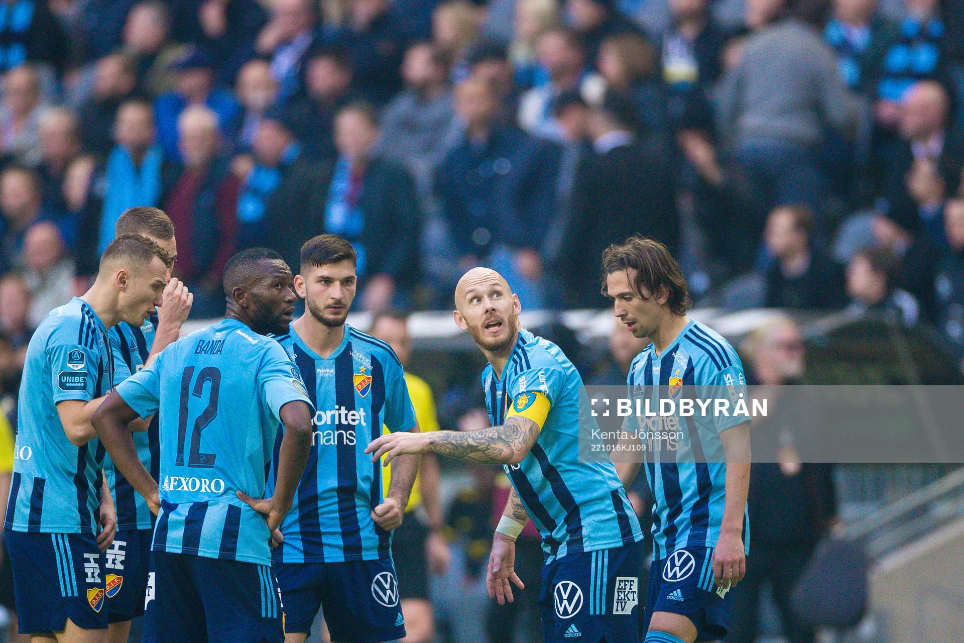 Djurgårdens Magnus Eriksson med lagkamrater