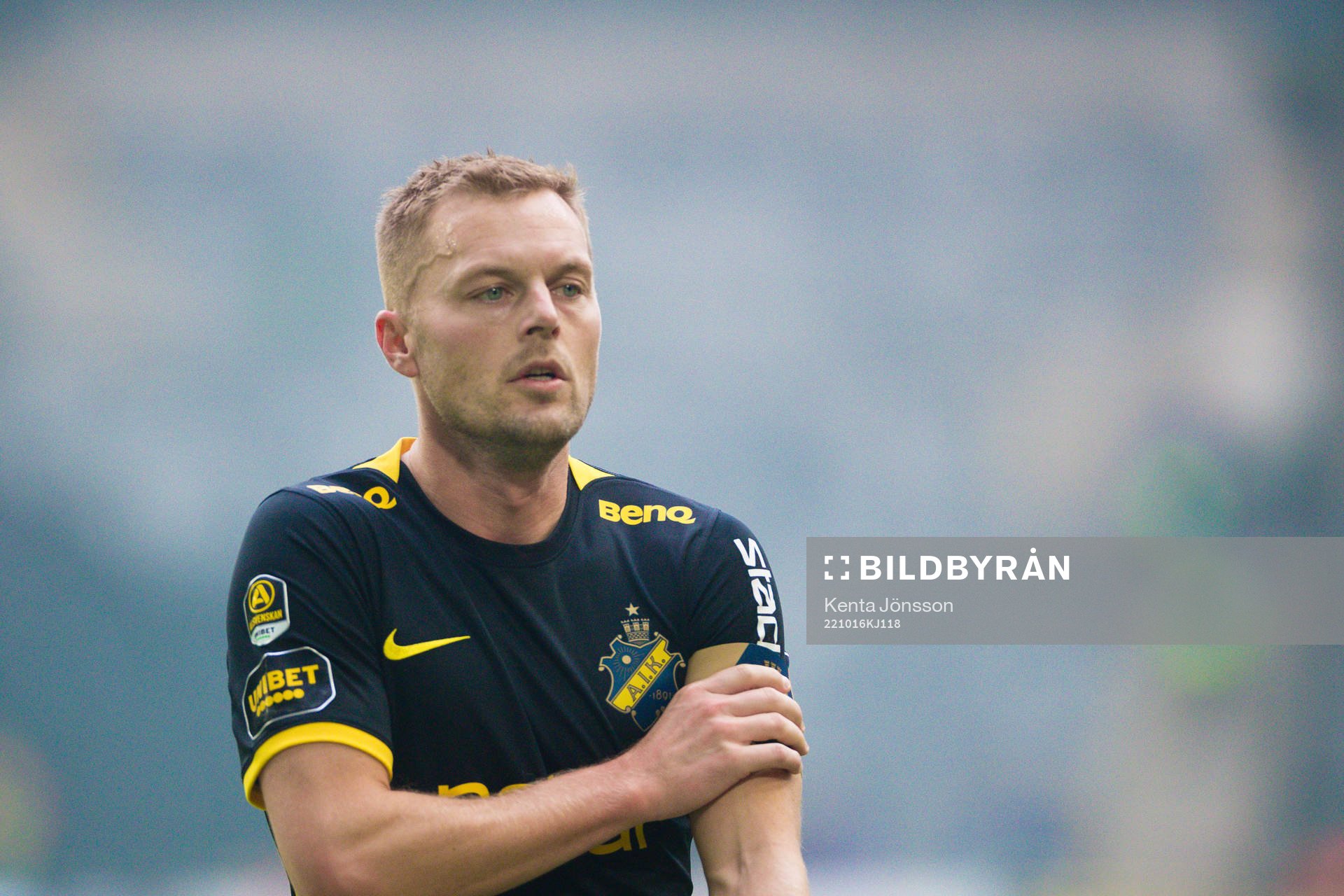 s Sebastian Larsson