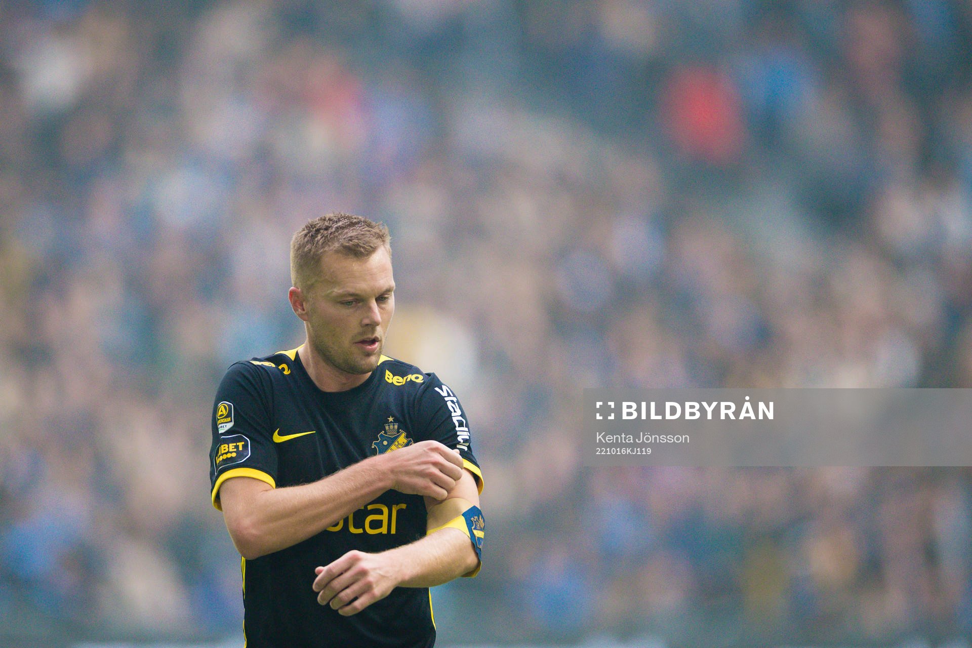 s Sebastian Larsson