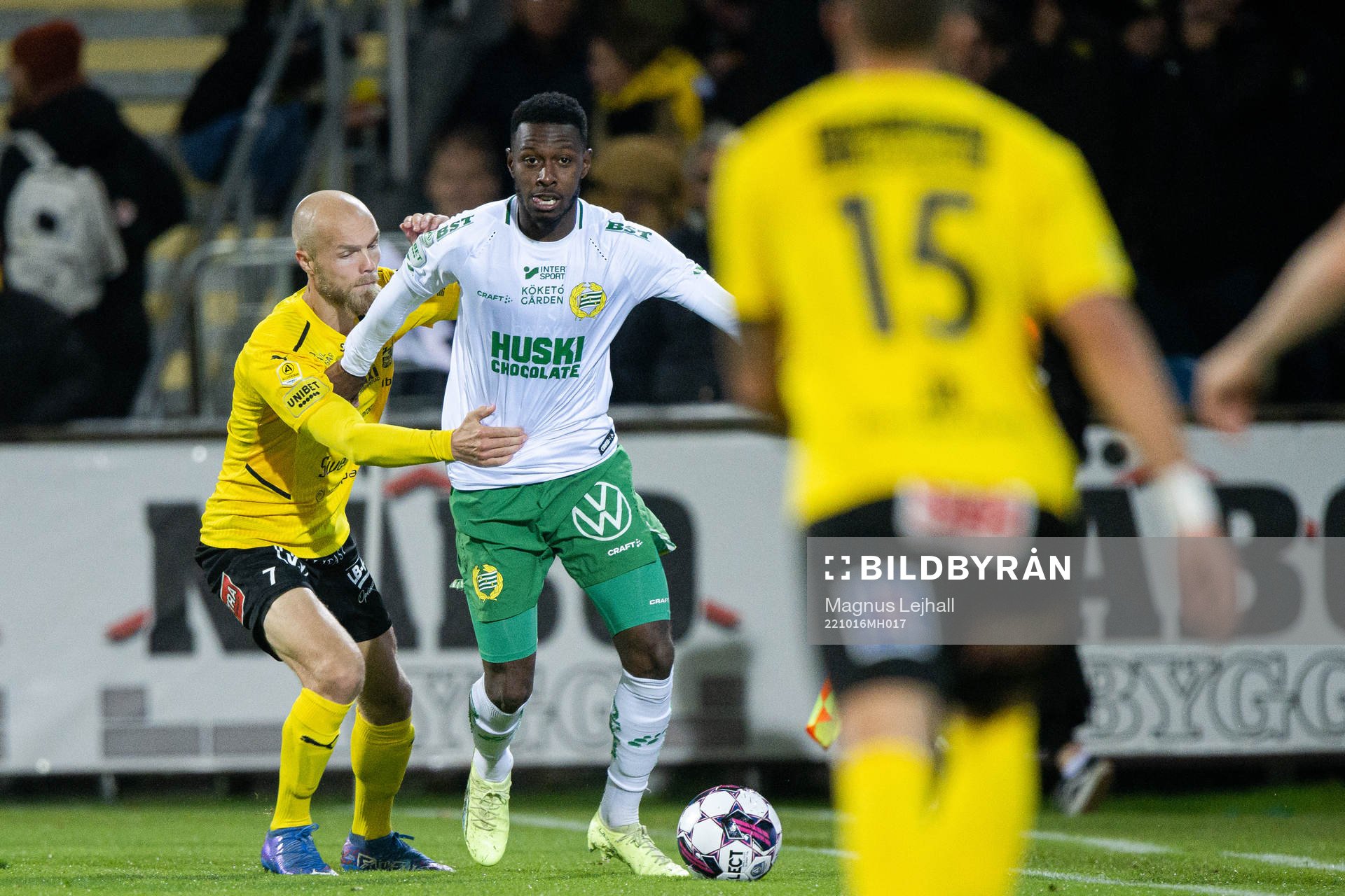 Mjällbys Viktor Gustafson och Hammarbys Shaquille Pinas