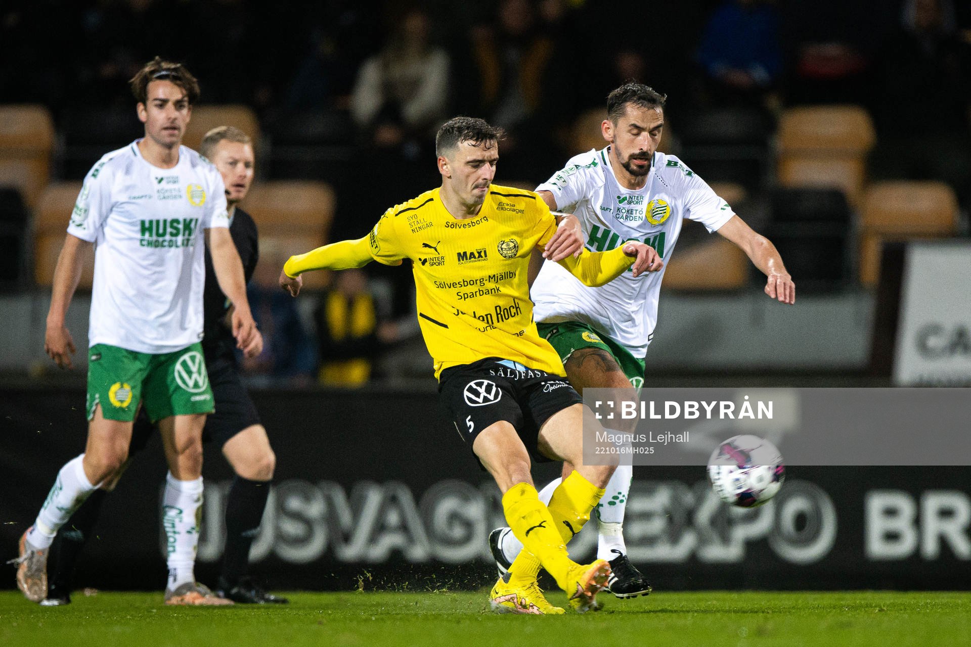 Mjällbys Jetmir Haliti och Hammarbys Loret Sadiku