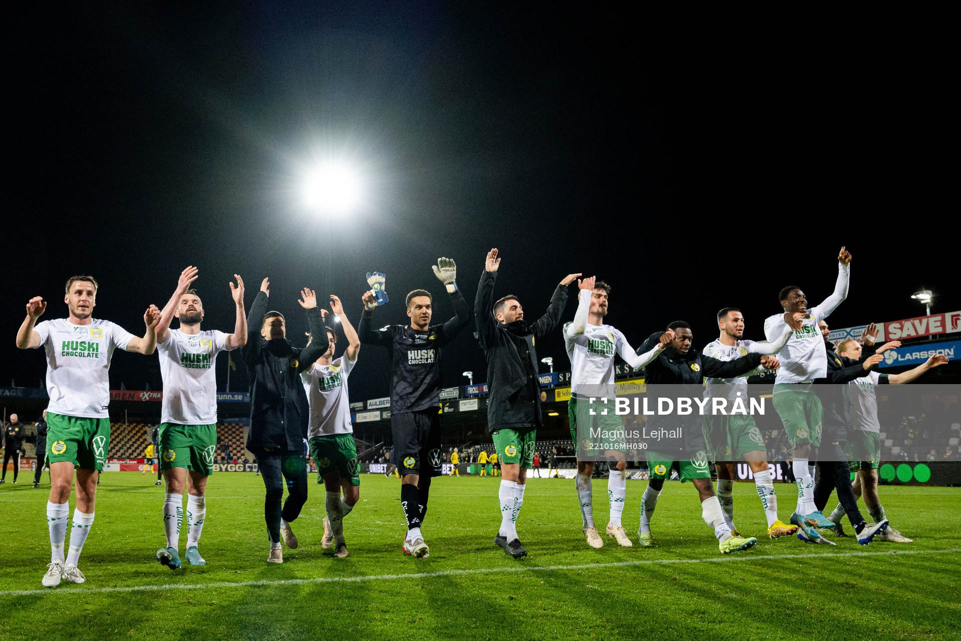 Hammarbys spelare jublar