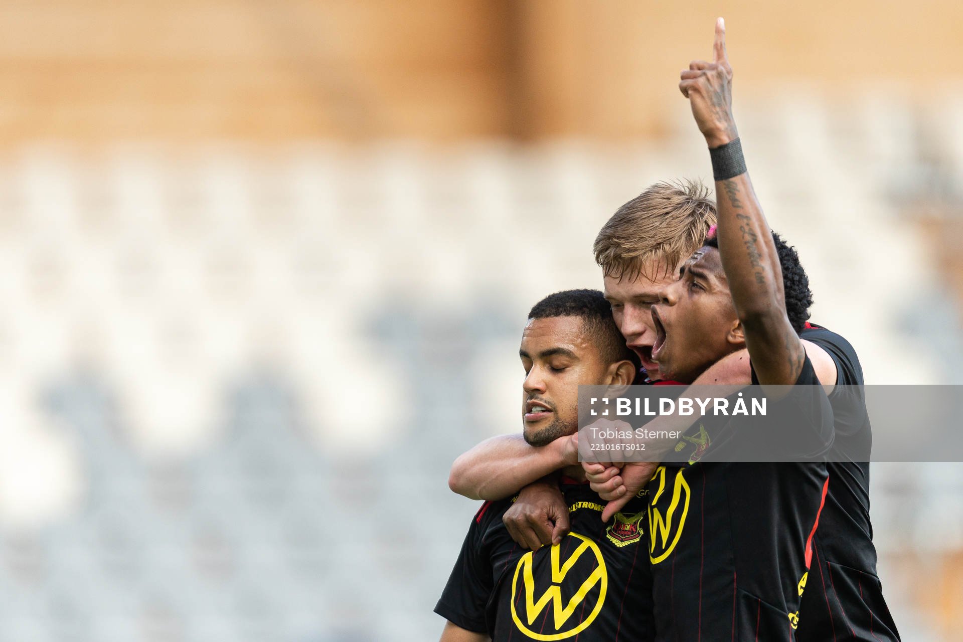 Östersunds Erick Brendon Pinheiro da Silva och Chovanie