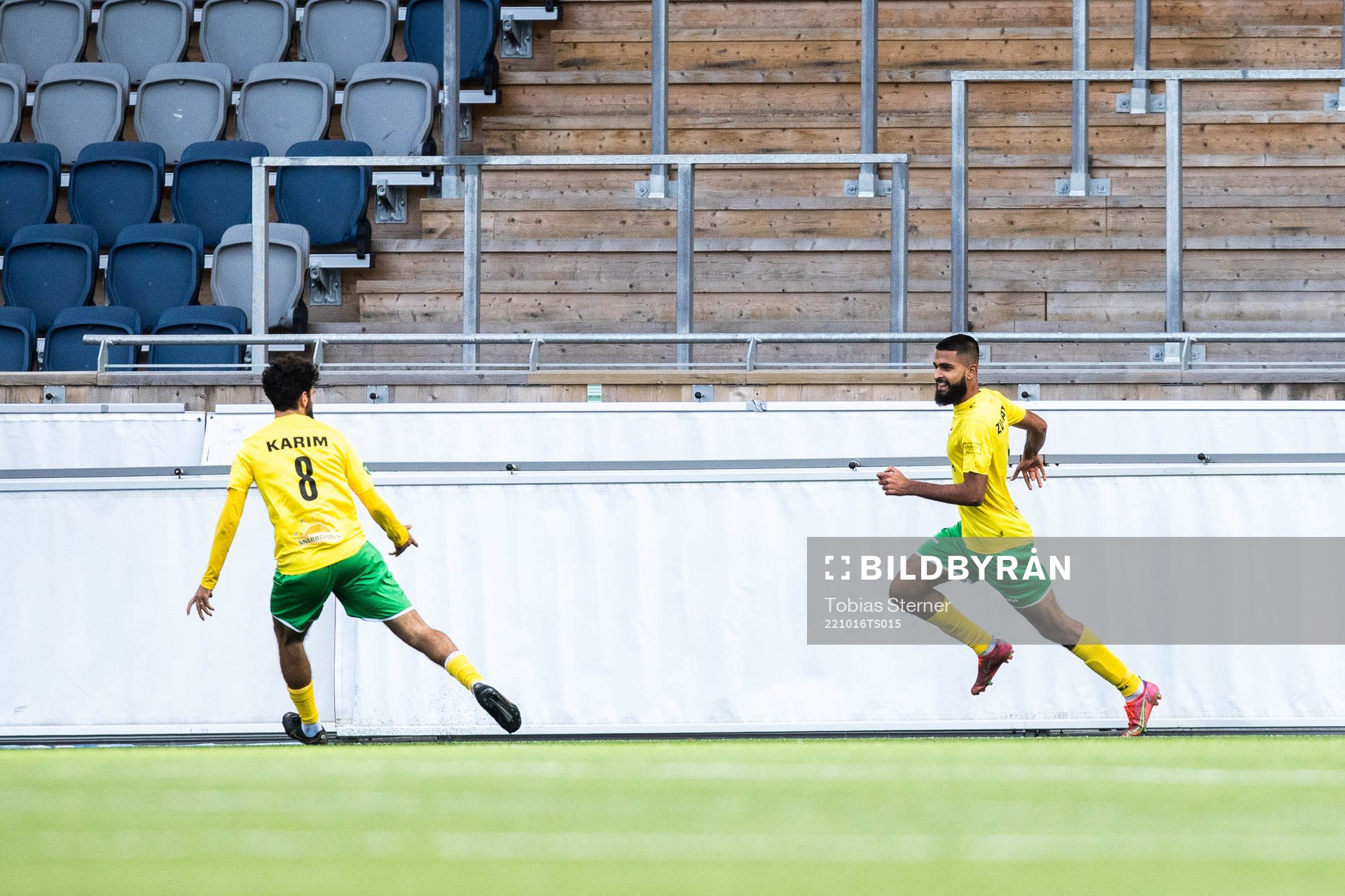 Dalkurds Suleman Zurmati jublar