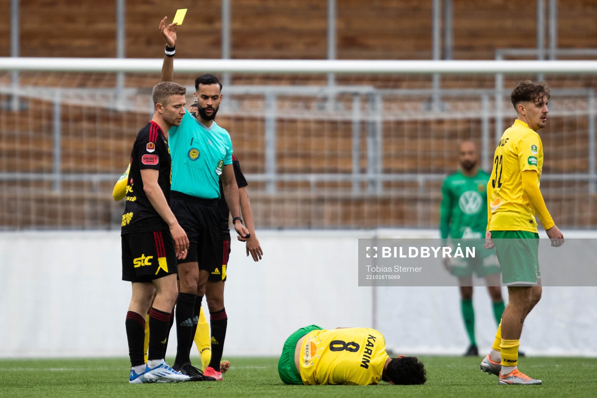 Östersunds Ludvig Fritzson får gult kort