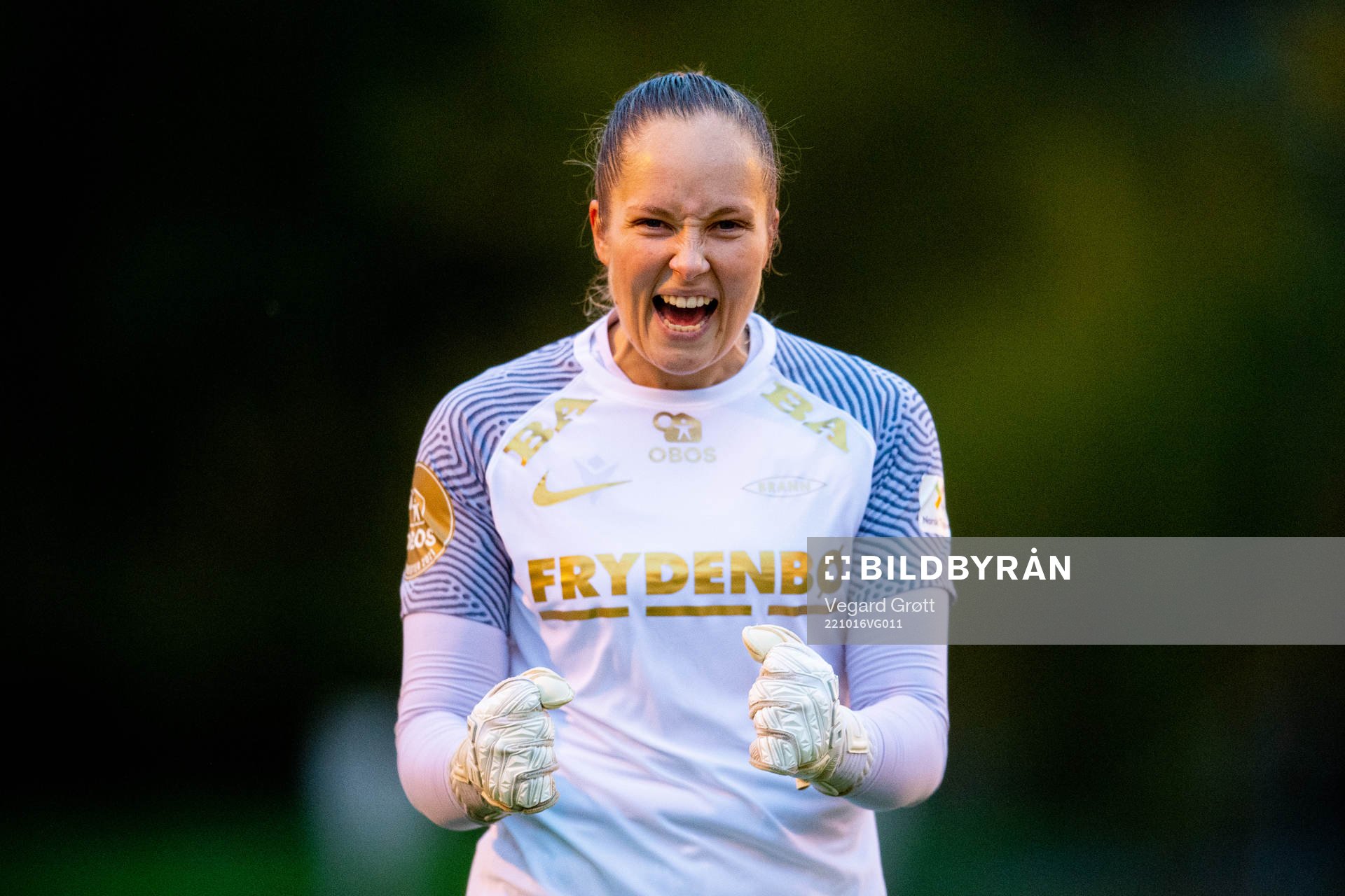 Goalkeeper Aurora Mikalsen of Brann celebrates