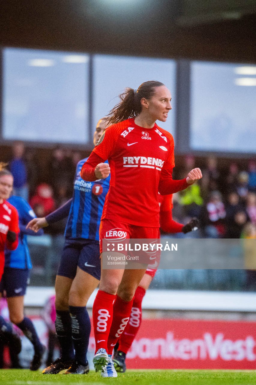 Marit Bratberg Lund of Brann celebrates
