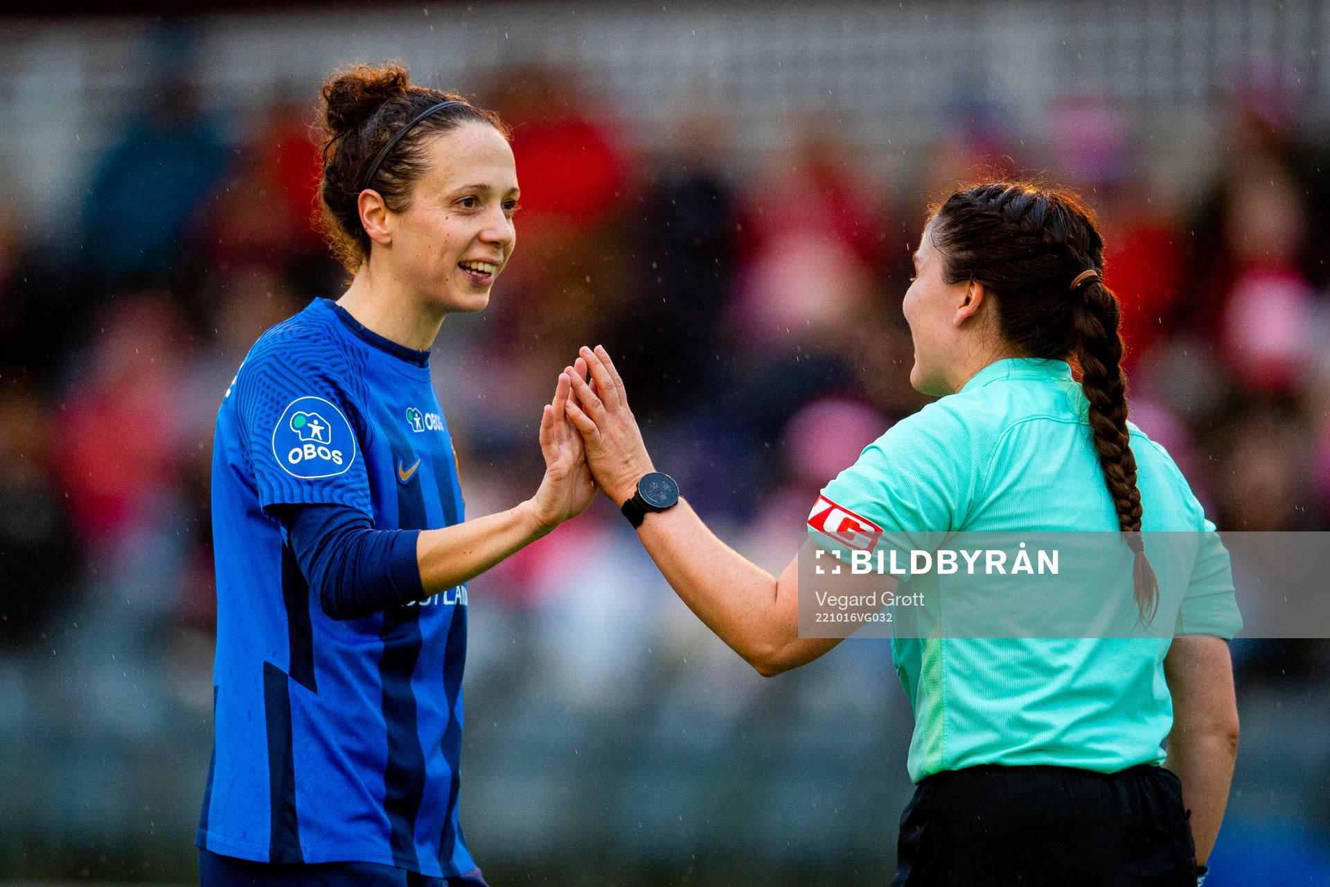 Melissa Berman Bjånesøy of Stabæk and referee Karoline