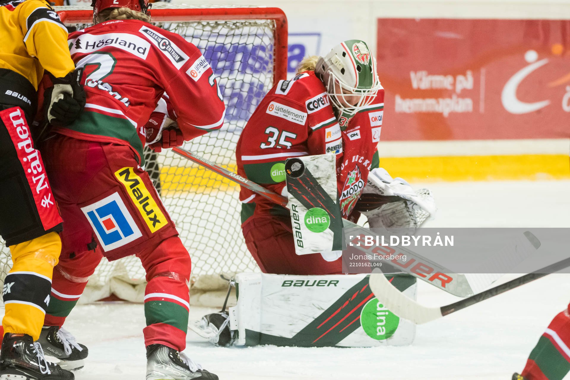 Modos målvakt Lauren Bench